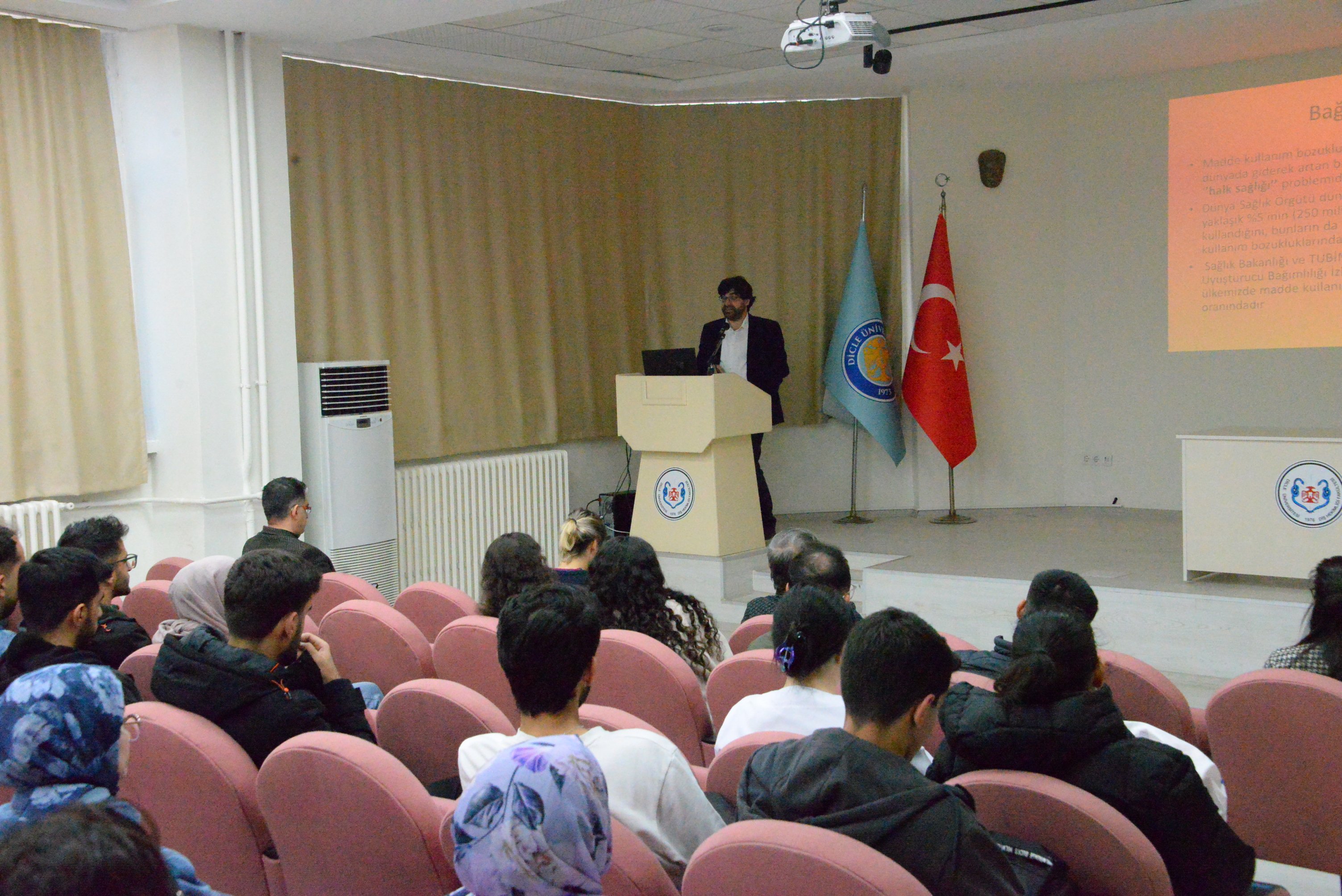 Dicle Üniversitesi'nden Prof. Dr. Abdullah