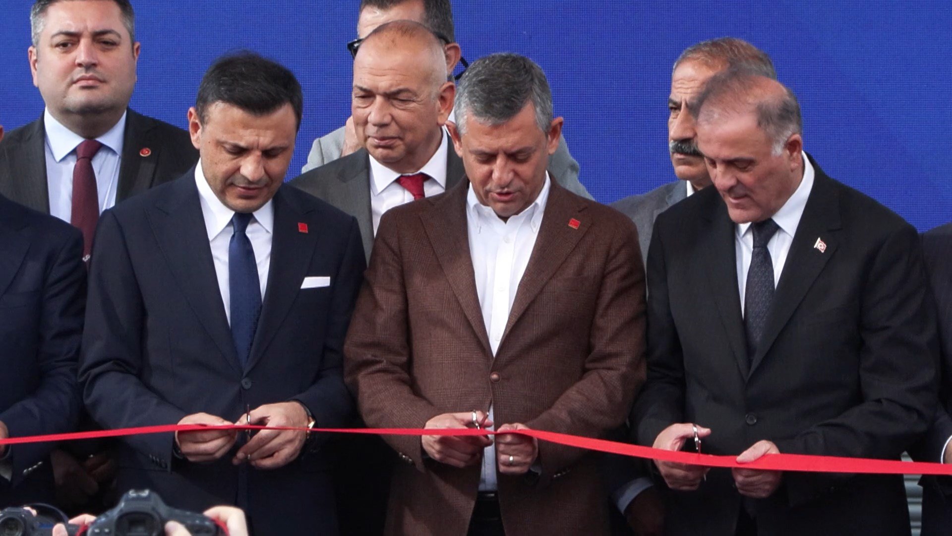 Özgür Özel’den Kritik Açıklama: ‘Ekrem İmamoğlu Masumdur ve Cumhurbaşkanı Olacak’