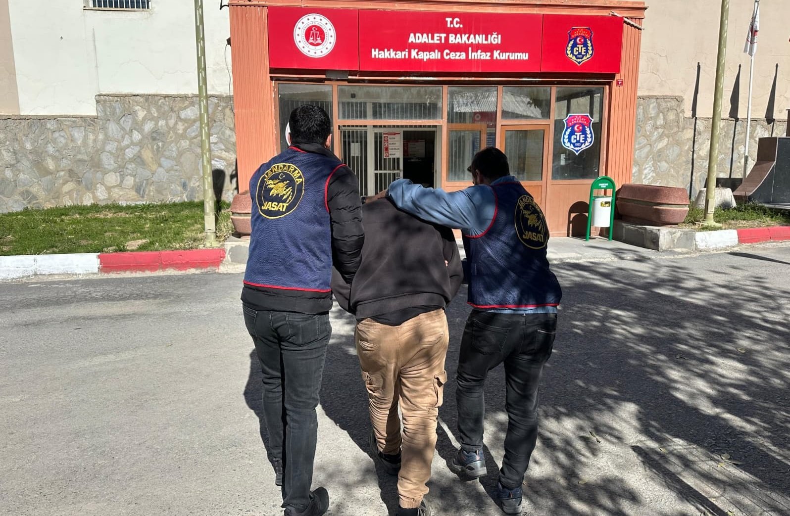 31 Yıl Hapis Cezalı Firari 9 Yıl Sonra Jandarma Operasyonuyla Yakalandı!