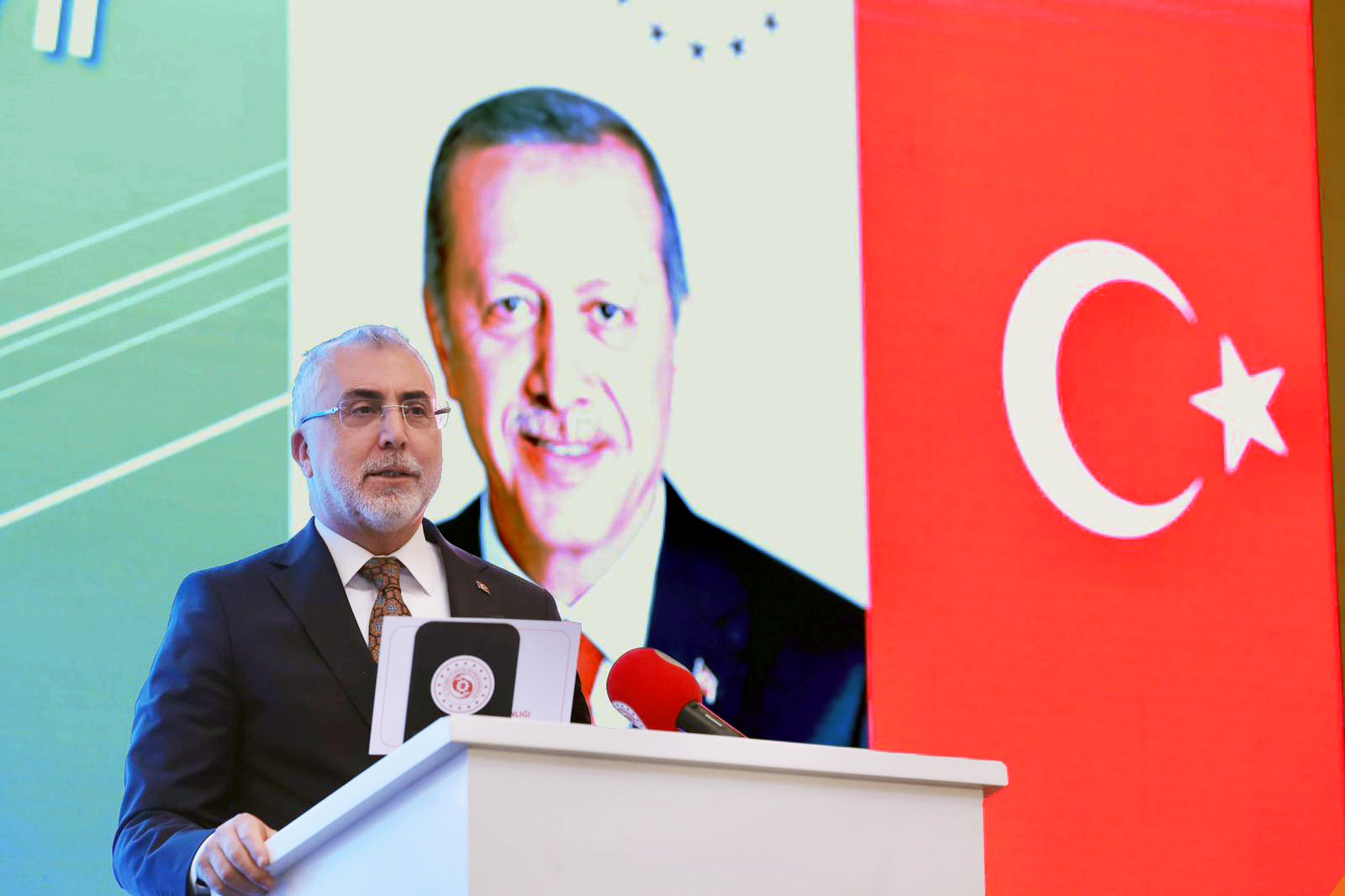 Bakan Işıkhan: Kamu Çalışanlarının Refahı Türkiye’nin Refahı Demektir