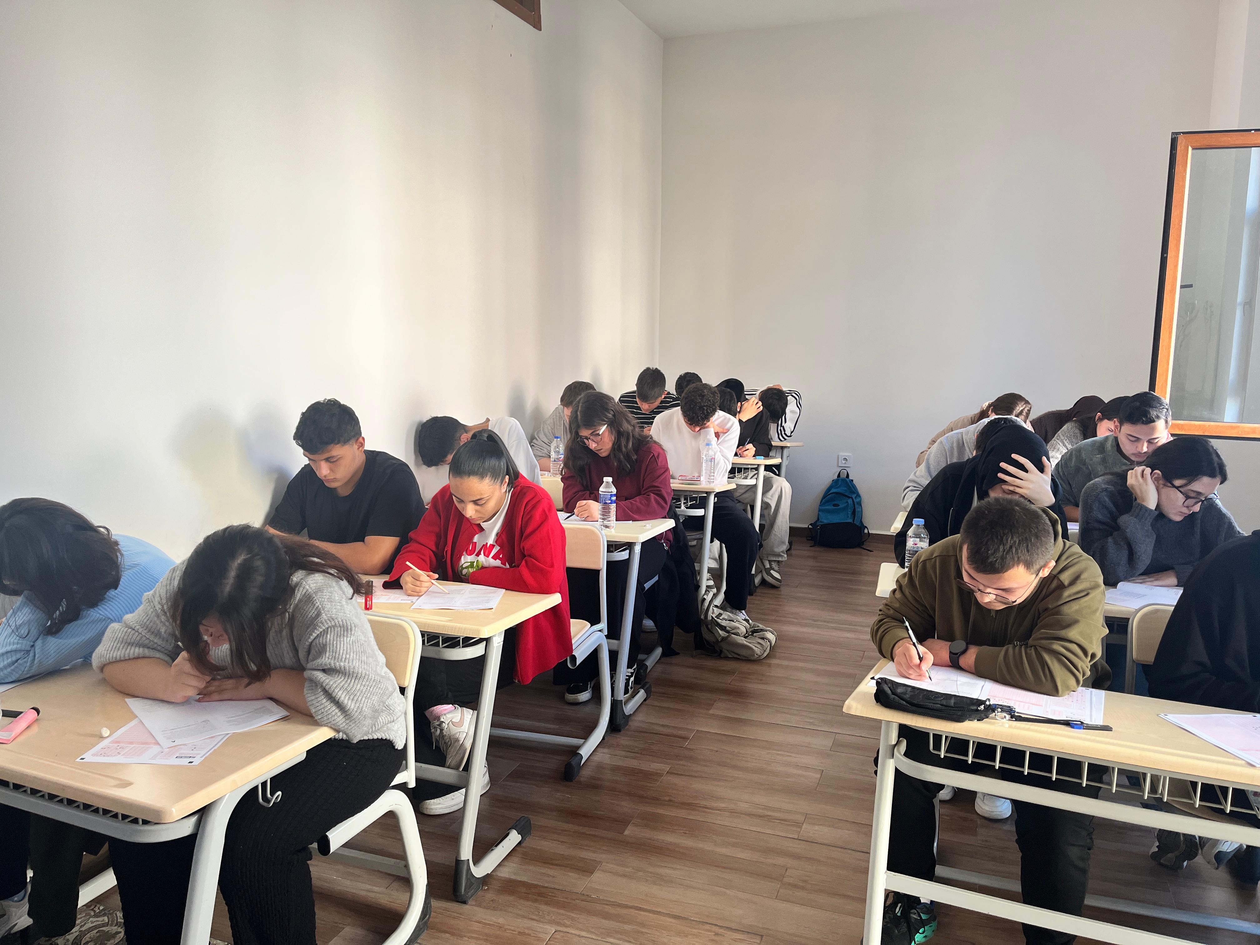 Sancaktepe Belediyesi’nden Gençlere Büyük Destek: Ücretsiz TYT Deneme Sınavı Düzenlendi