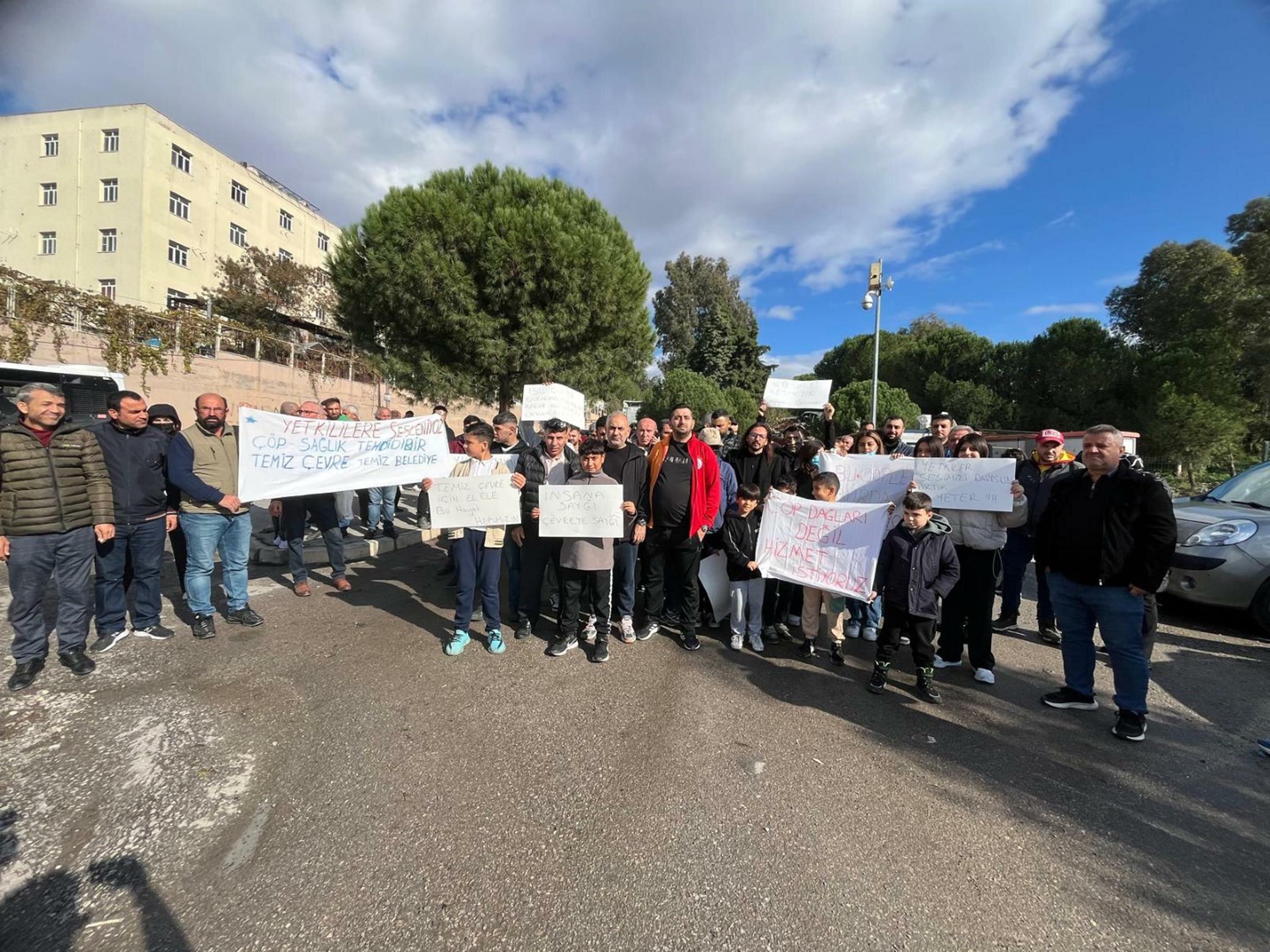 Buca Mustafa Kemal Mahallesi sakinleri,