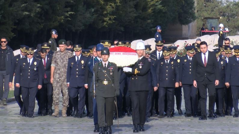 Emniyet Teşkilatı’ndan Anıtkabir’de Anlamlı Atatürk’ü Anma Töreni