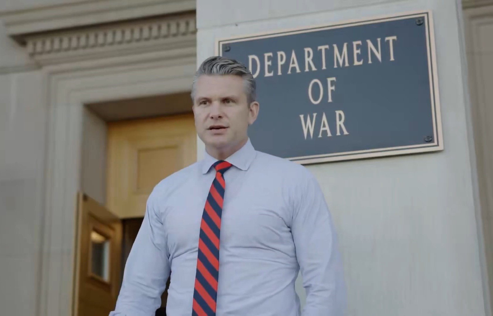 ABD’de Tarihi Değişim: Pentagon’un Tabelaları ‘Savaş Bakanlığı’ Oldu!