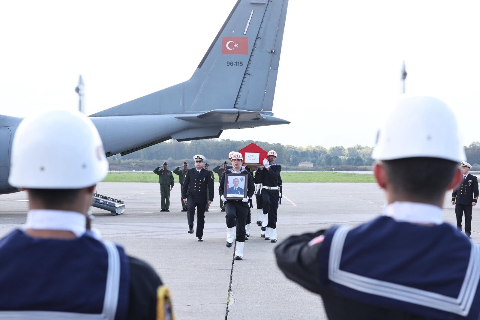 Şehit Astsubay Başçavuş Akın Karakuş, Sakarya’da Son Yolculuğuna Uğurlandı