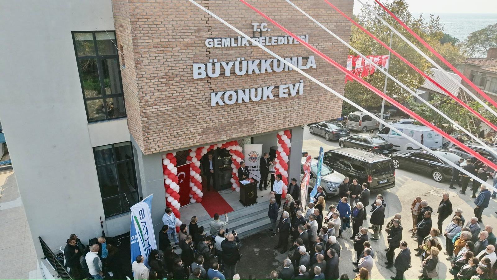 CHP’li Zeybek’ten Çarpıcı Eğitim Yatırımı Açıklaması: Kamu Eliyle Yapılması Gereken Yatırımlarda Ciddi Azalma Var