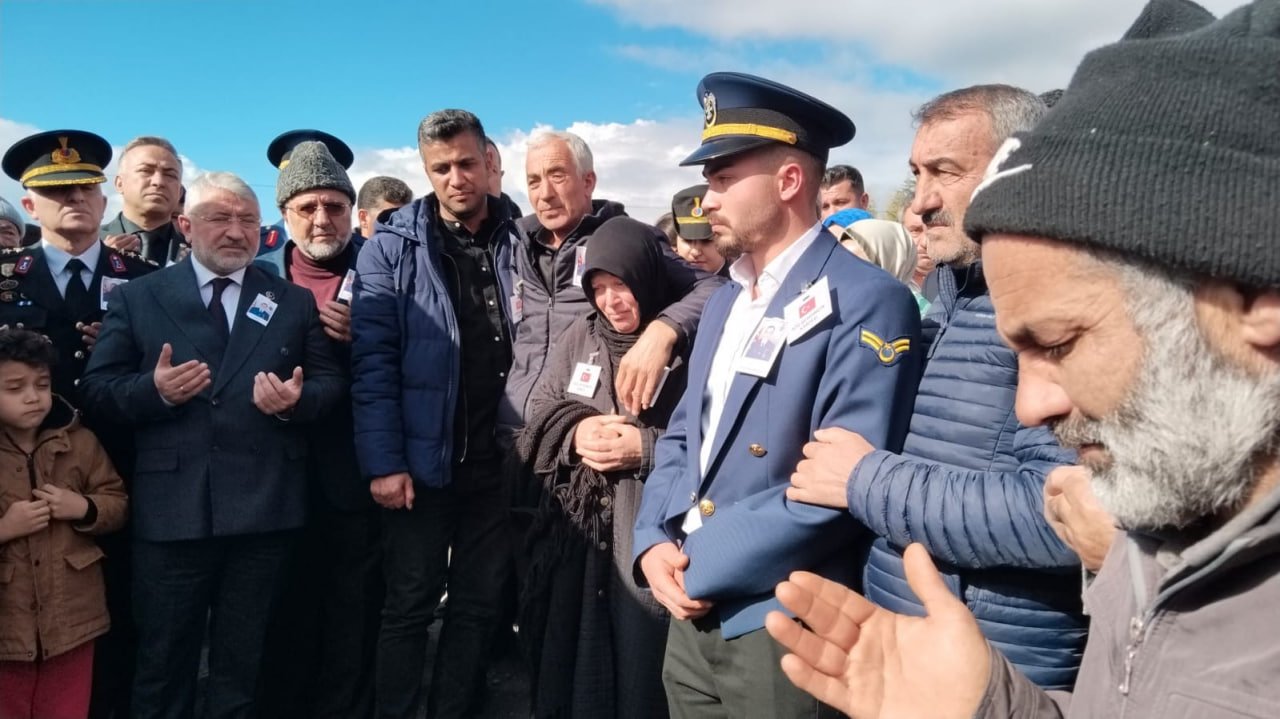 Şehit Astsubay Üstçavuş Burak İbbiği, Çorum’da Son Yolculuğuna Uğurlandı