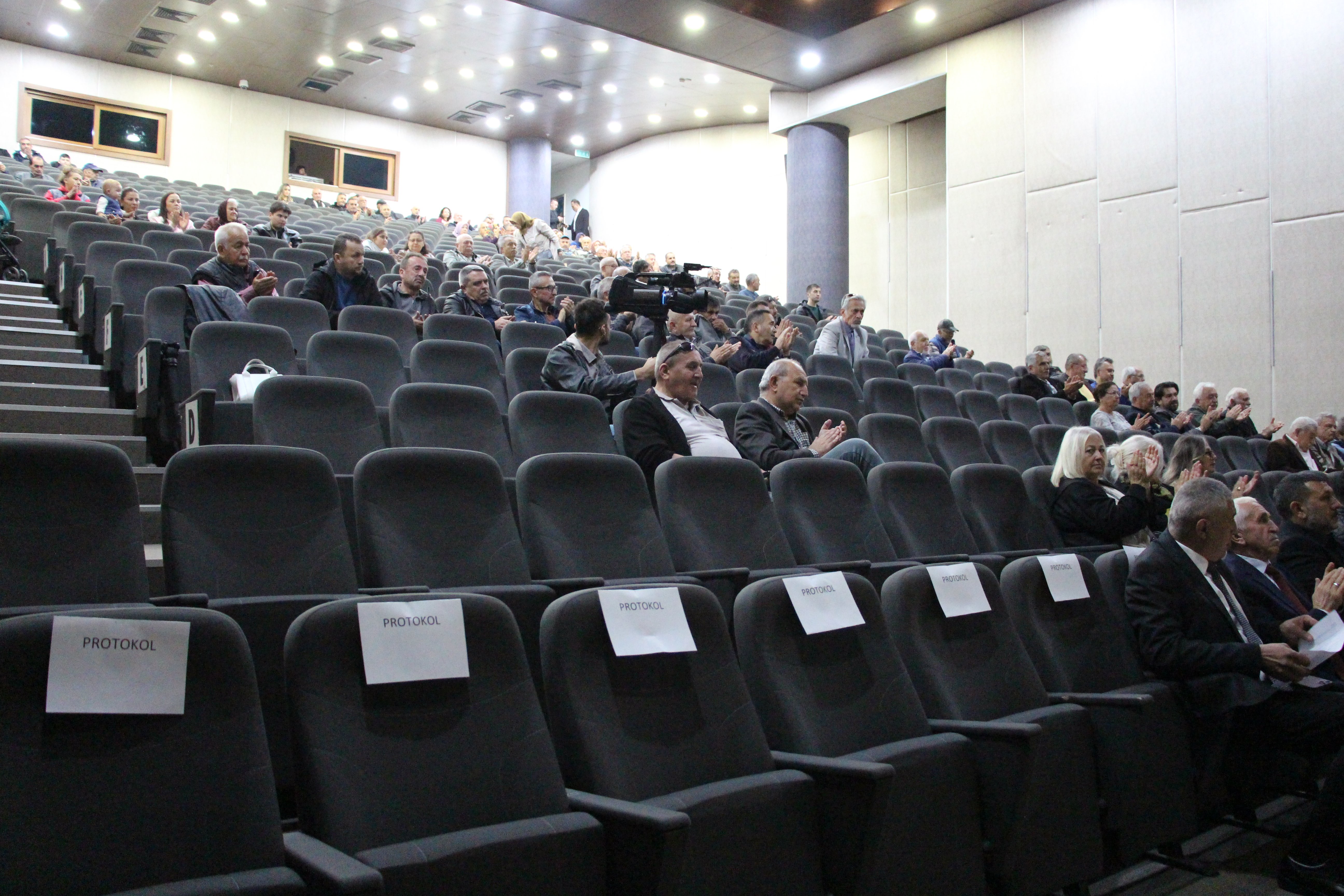 Kıbrıscık İlçesi Köy Olma Tehlikesiyle Karşı Karşıya: Başkanın Sesi Titredi