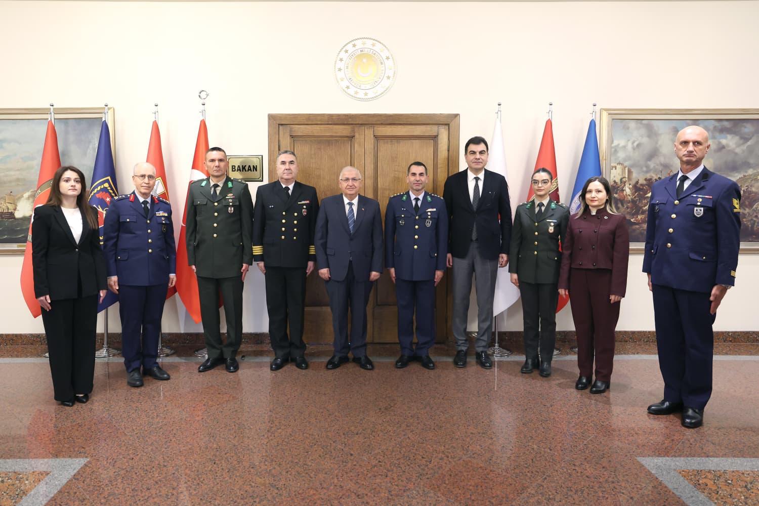 Milli Savunma Bakanı Yaşar Güler,