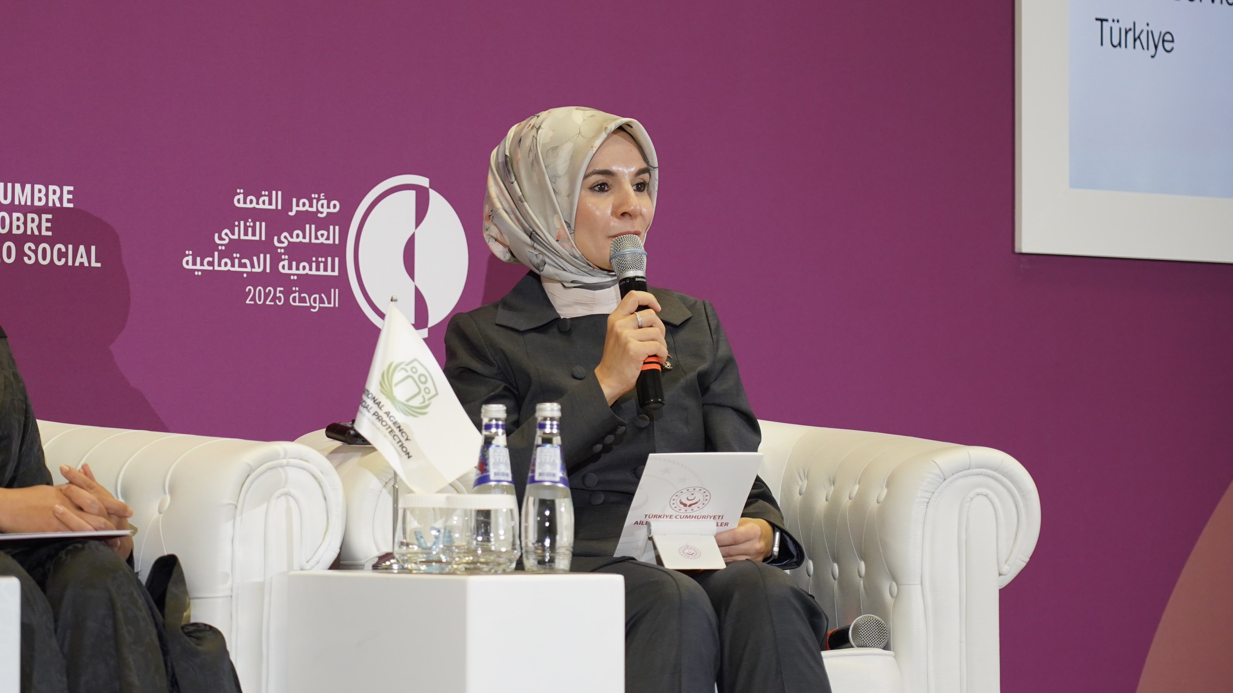 Bakan Göktaş’tan Doha’da Önemli Açıklama: ‘İnsan Odaklı Sosyal Hizmetleri Dijitalle Buluşturuyoruz’