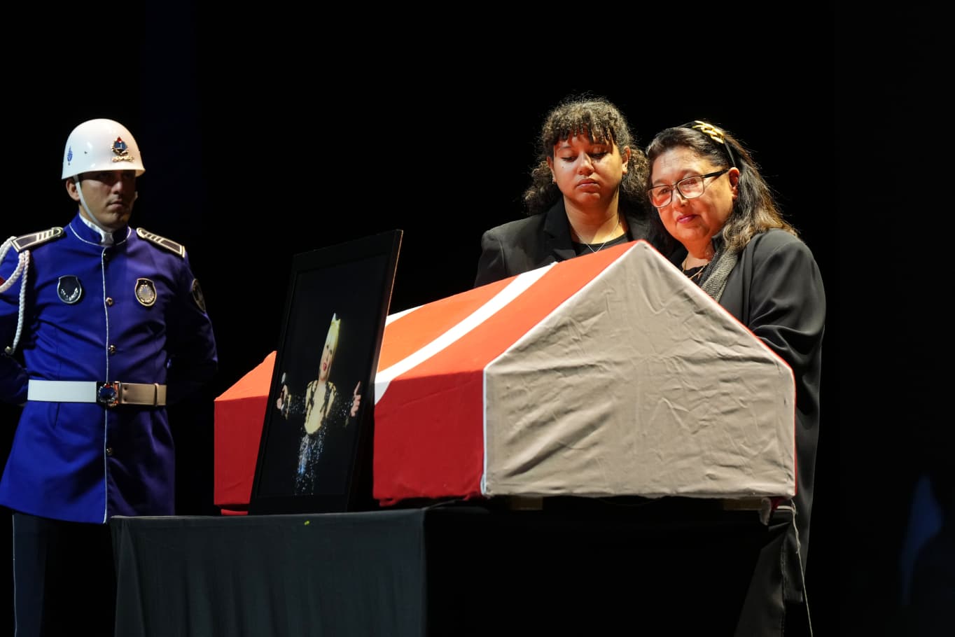 Muazzez Abacı İçin AKM’de Duygusal Veda Töreni