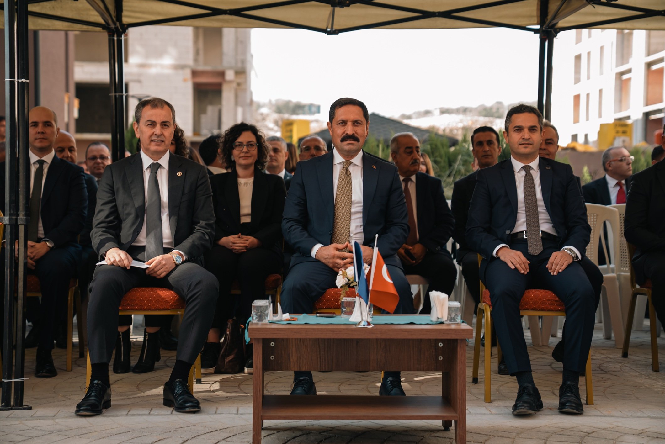 İş Bankası’ndan Hatay’a Büyük Eğitim Desteği: Deprem Sonrası Modern Okul ve Lojmanlar Hizmete Açıldı