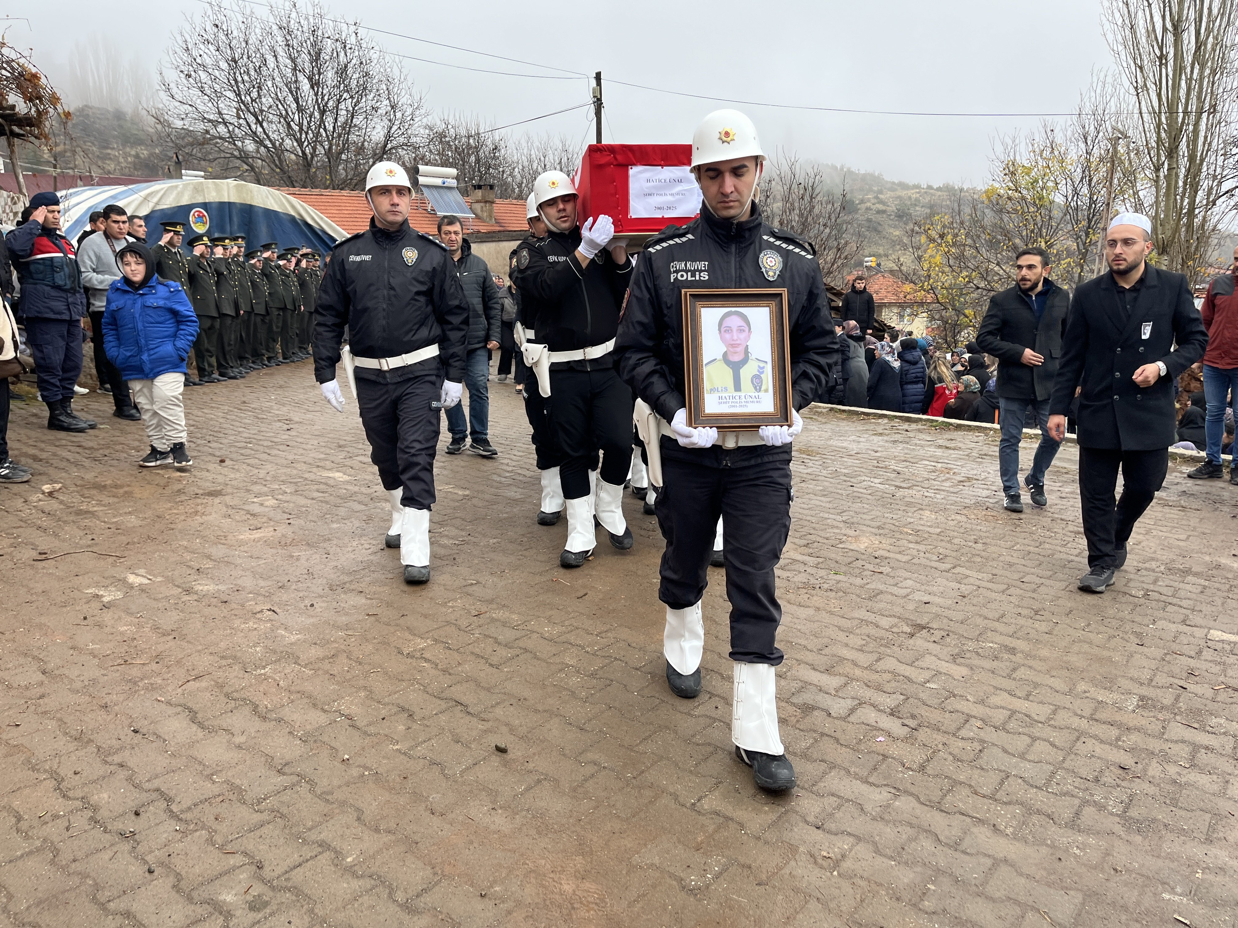 Şehit Polis Memuru Hatice Ünal, Çankırı’da Son Yolculuğuna Uğurlandı