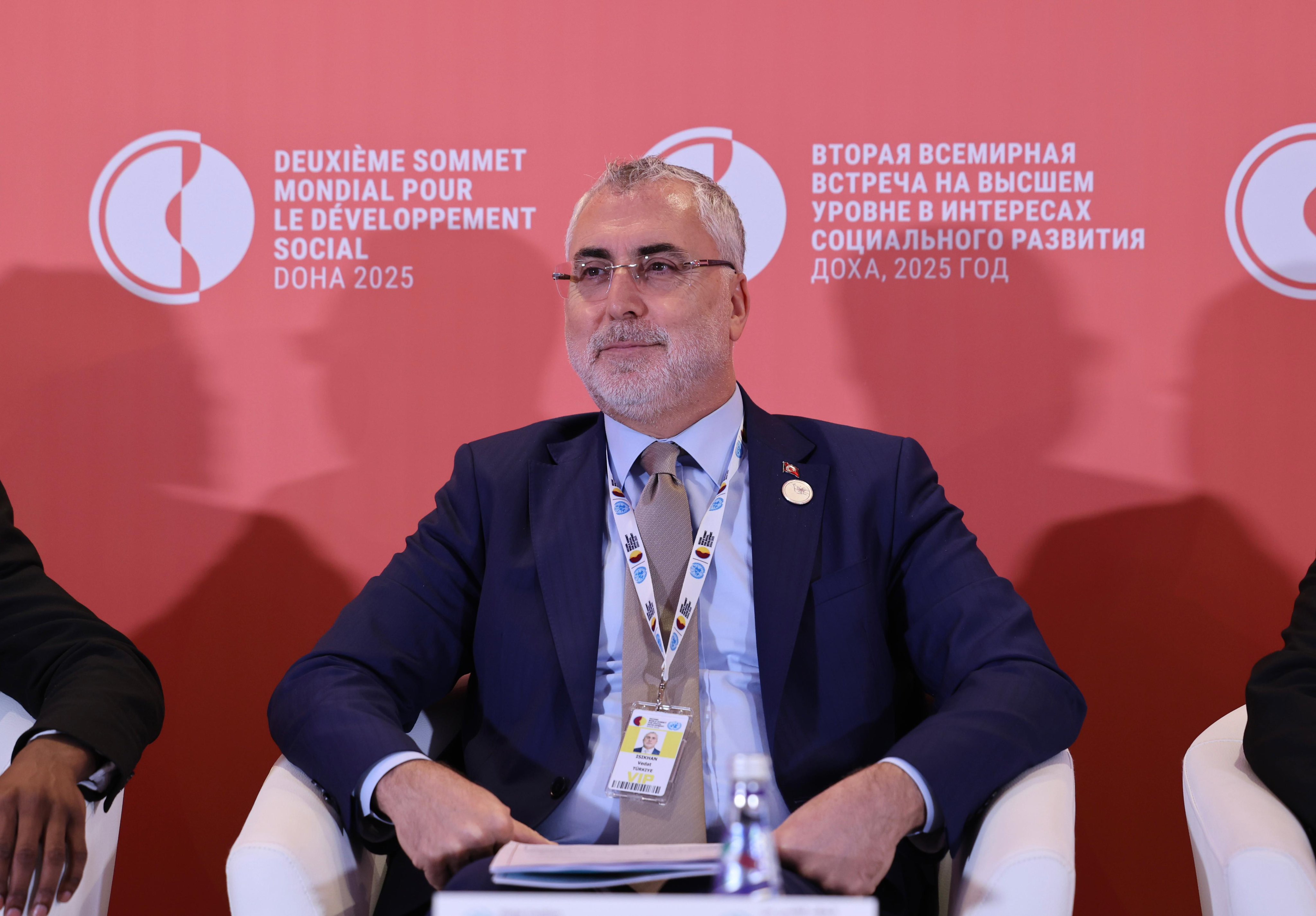 Bakan Işıkhan Katar’da Küresel Sosyal Adalet Koalisyonu Forumu’nda Türkiye’nin İstihdam Politikalarını Anlattı