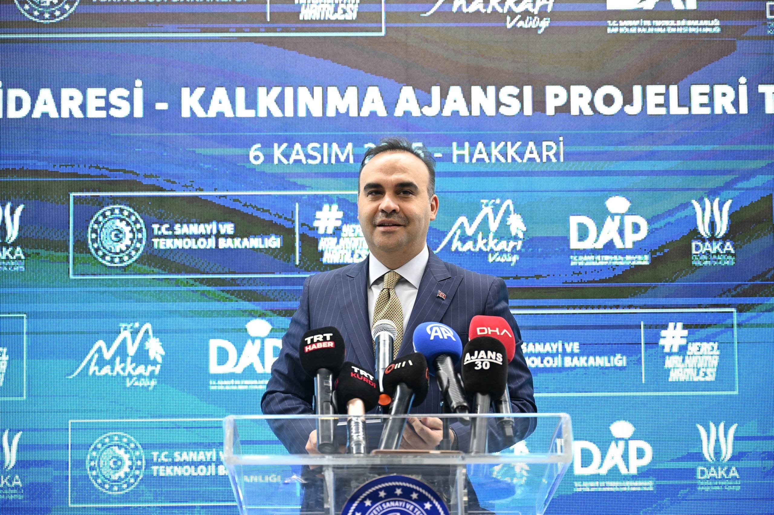 Bakan Kacır’dan Şırnak ve Hakkari’ye Bilim Merkezi ve Teknoloji Atölyesi Müjdesi!