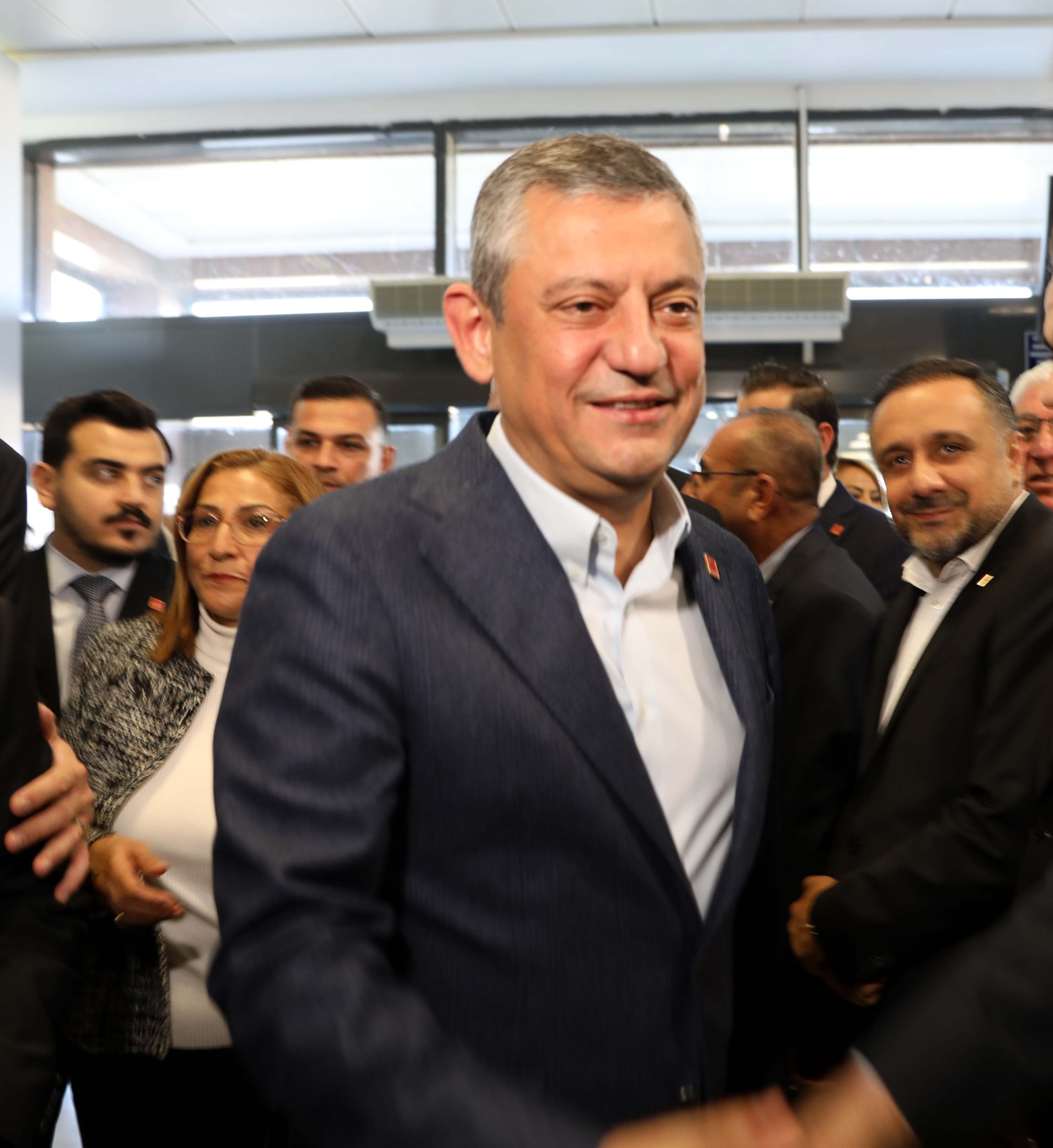 Özgür Özel Gaziantep’te Yoğun İlgiyle Karşılandı