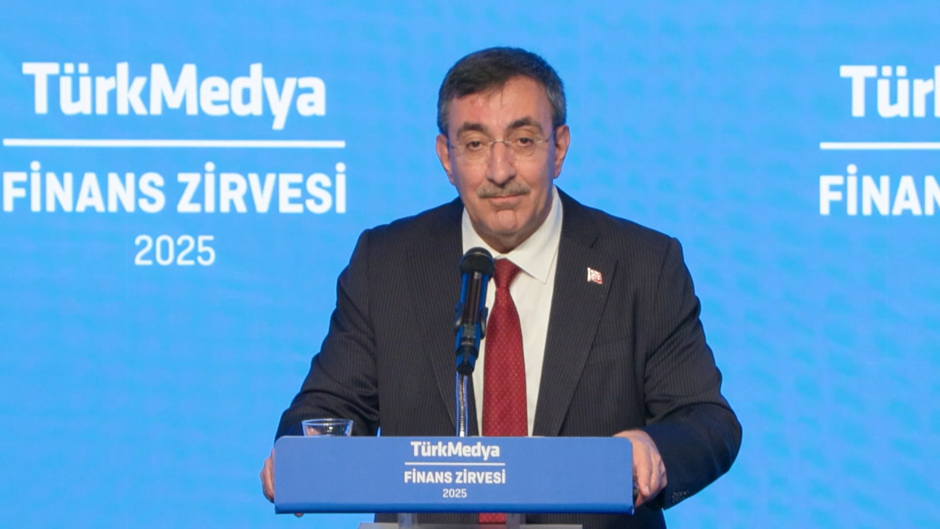 Cevdet Yılmaz’tan Enflasyon Mücadelesinde Kritik Açıklama: “2027’de Tek Haneli Rakamlara Döneceğiz”