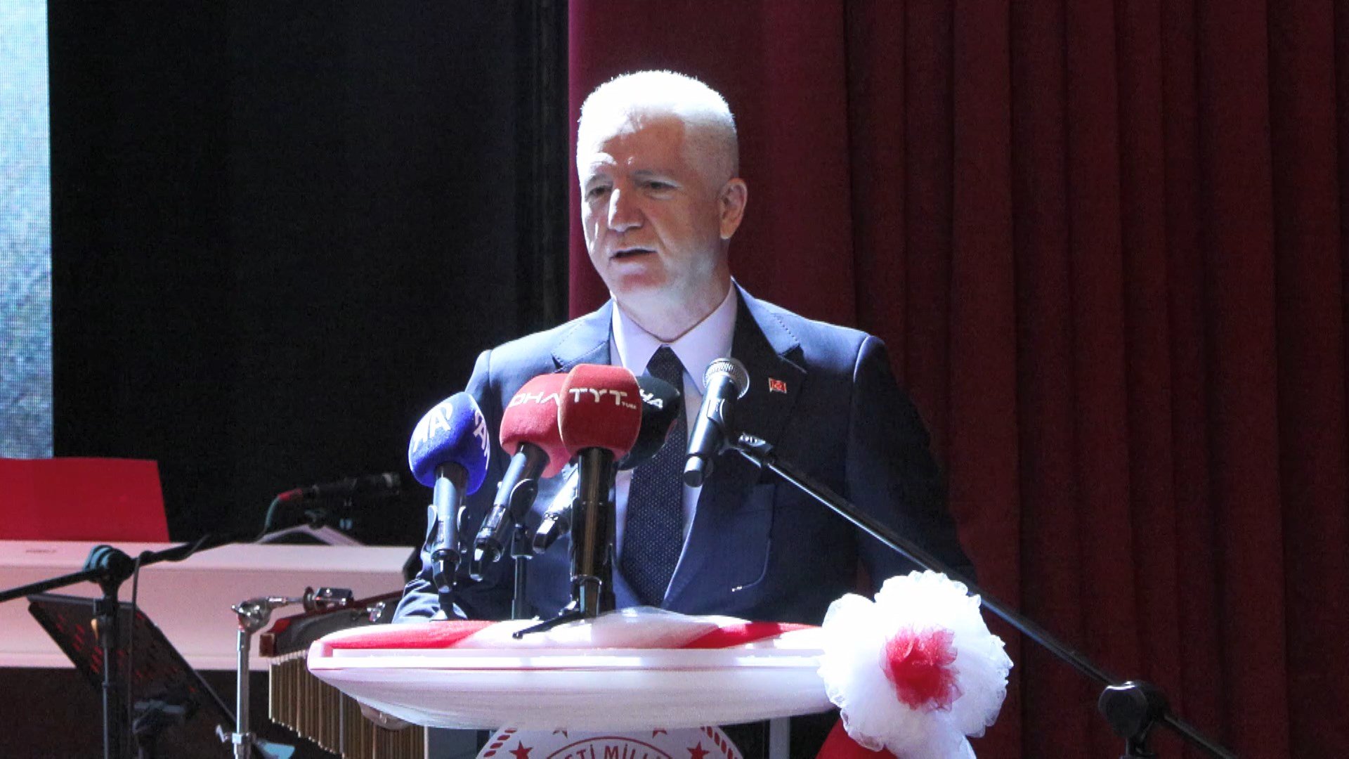 İstanbul Valisi Davut Gül, Öğretmenler