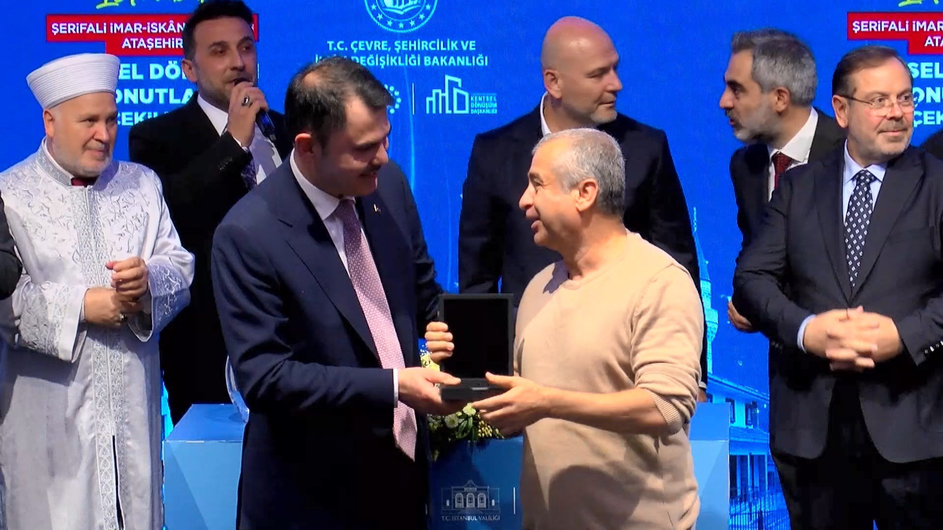 Bakan Kurum’dan İstanbul’a Dev Sosyal Konut Müjdesi: 100 Bin Konut ve 15 Bin Kiralık Daire Geliyor!