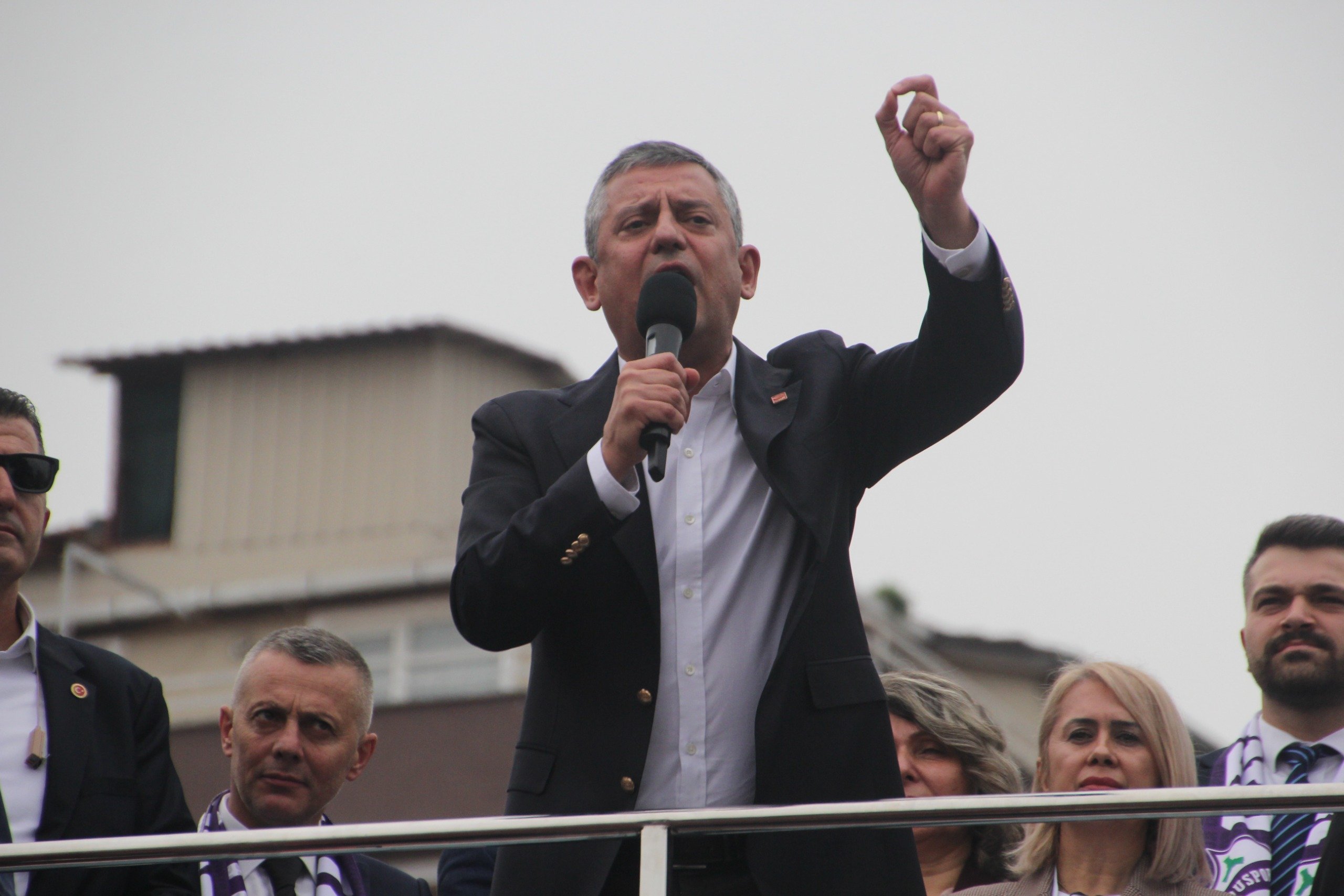 Özgür Özel’den Fındık Krizi İçin Sert Tepki: ‘Bu Fındıkta Tek Dünya Devi Ordu, Giresun ve Karadeniz’dir’