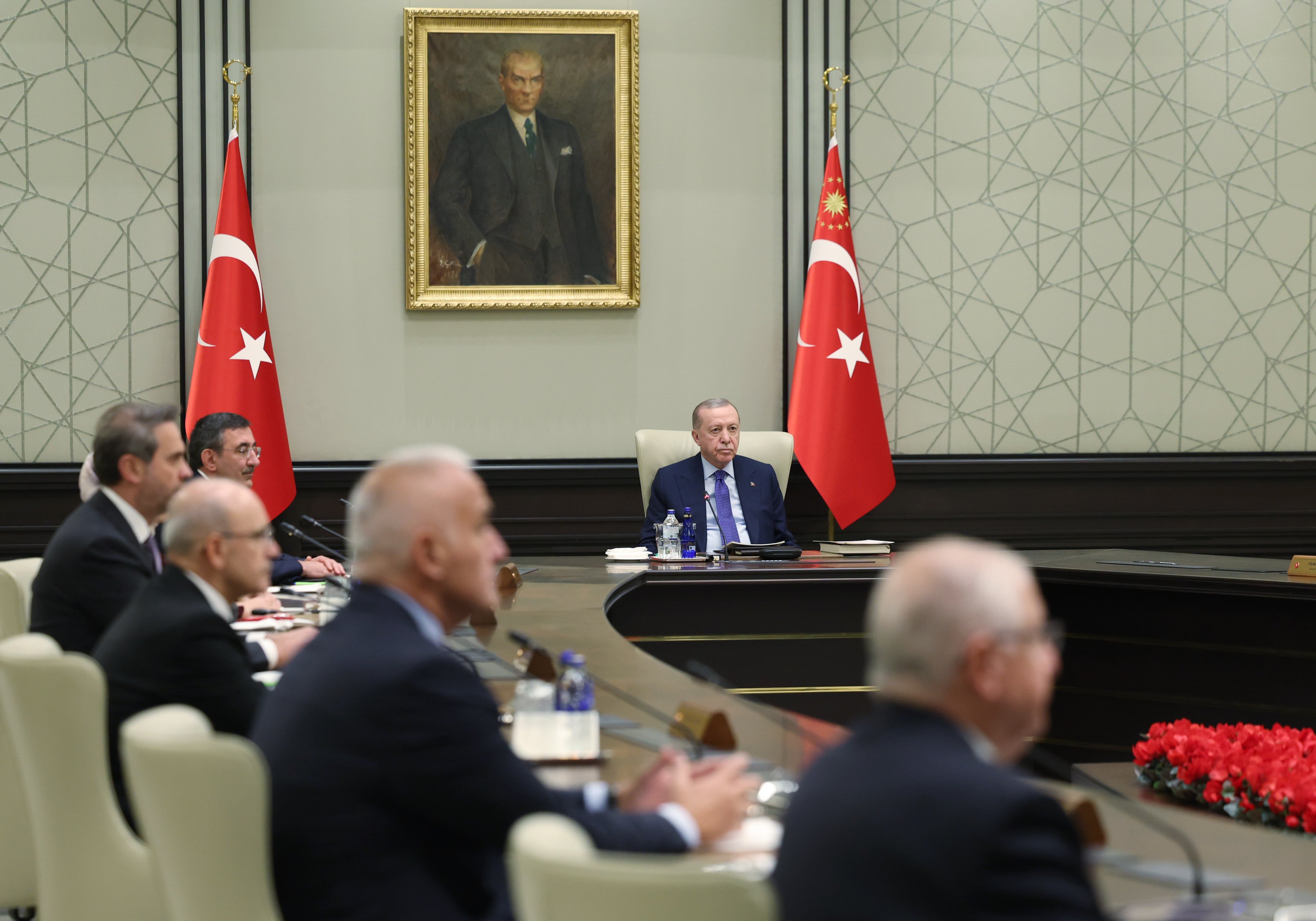 Cumhurbaşkanı Erdoğan Başkanlığında Kritik Kabine Toplantısı Başladı