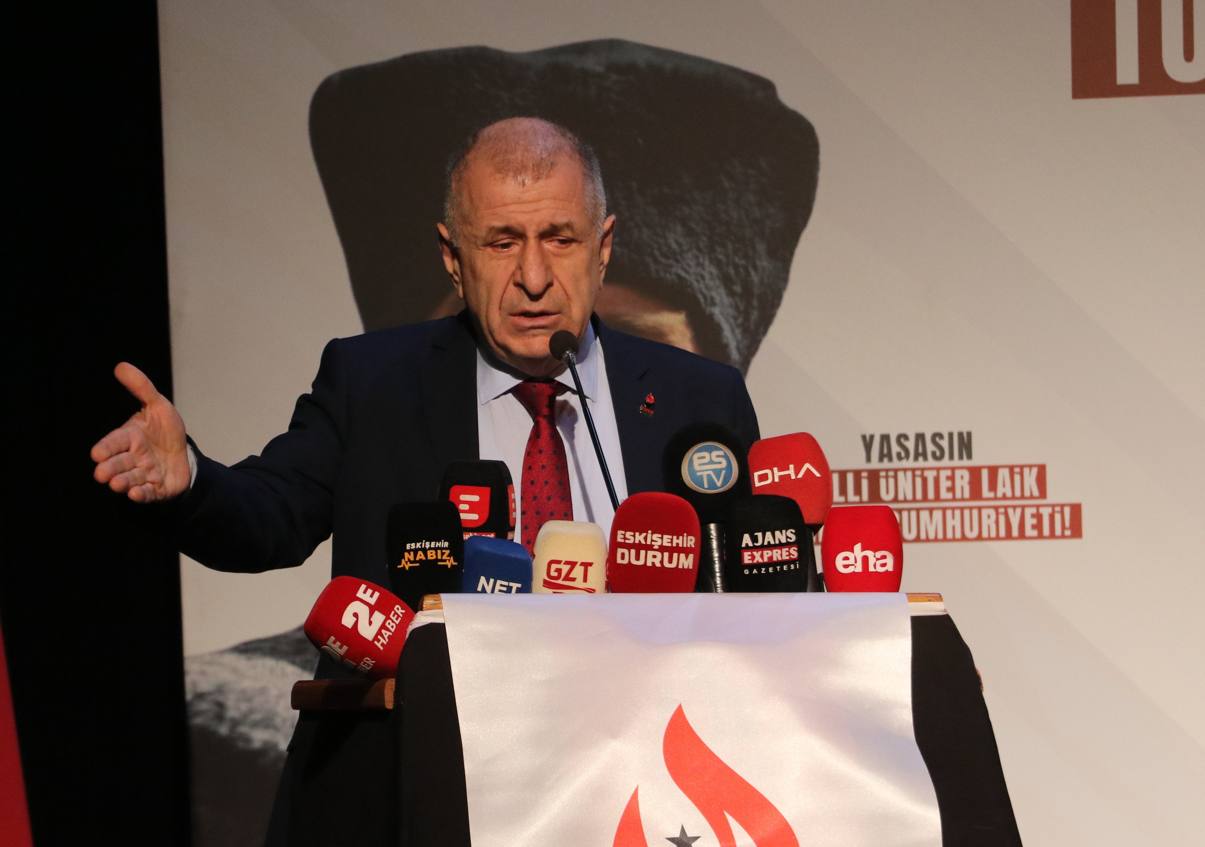 Özdağ’dan Çarpıcı Demirtaş Açıklaması: ‘Barış Güvercini Gibi Sunuluyor’