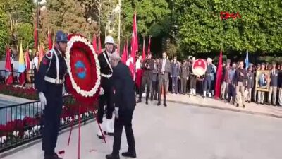 Adana’da 10 Kasım’da Hayat Durdu: Atatürk 87. Yılında Sirenlerle Anıldı