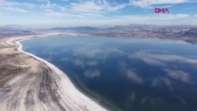 Burdur Gölü Gözyaşları Döküyor: Su Seviyesi Kritik Seviyede!