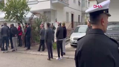 Şehit Pilot Cüneyt Kandemir’in Ankara’daki Evinde Yas: Türk Bayraklarıyla Donatılan Sokakta Taziye Çadırı Kuruldu