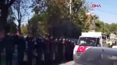 Manisa’da Acı Kayıp: Polis Ekip Aracı TIR’a Çarptı, 1 Polis Şehit Oldu