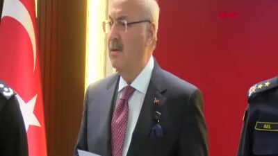 Adana Valisi Yavuz Selim Köşger,