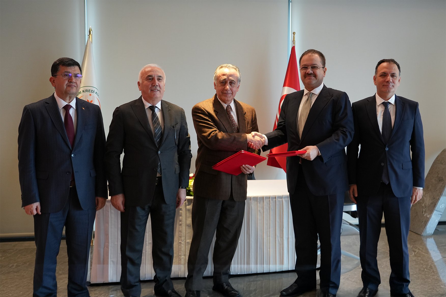 OYAK ve KOOP Market, 1