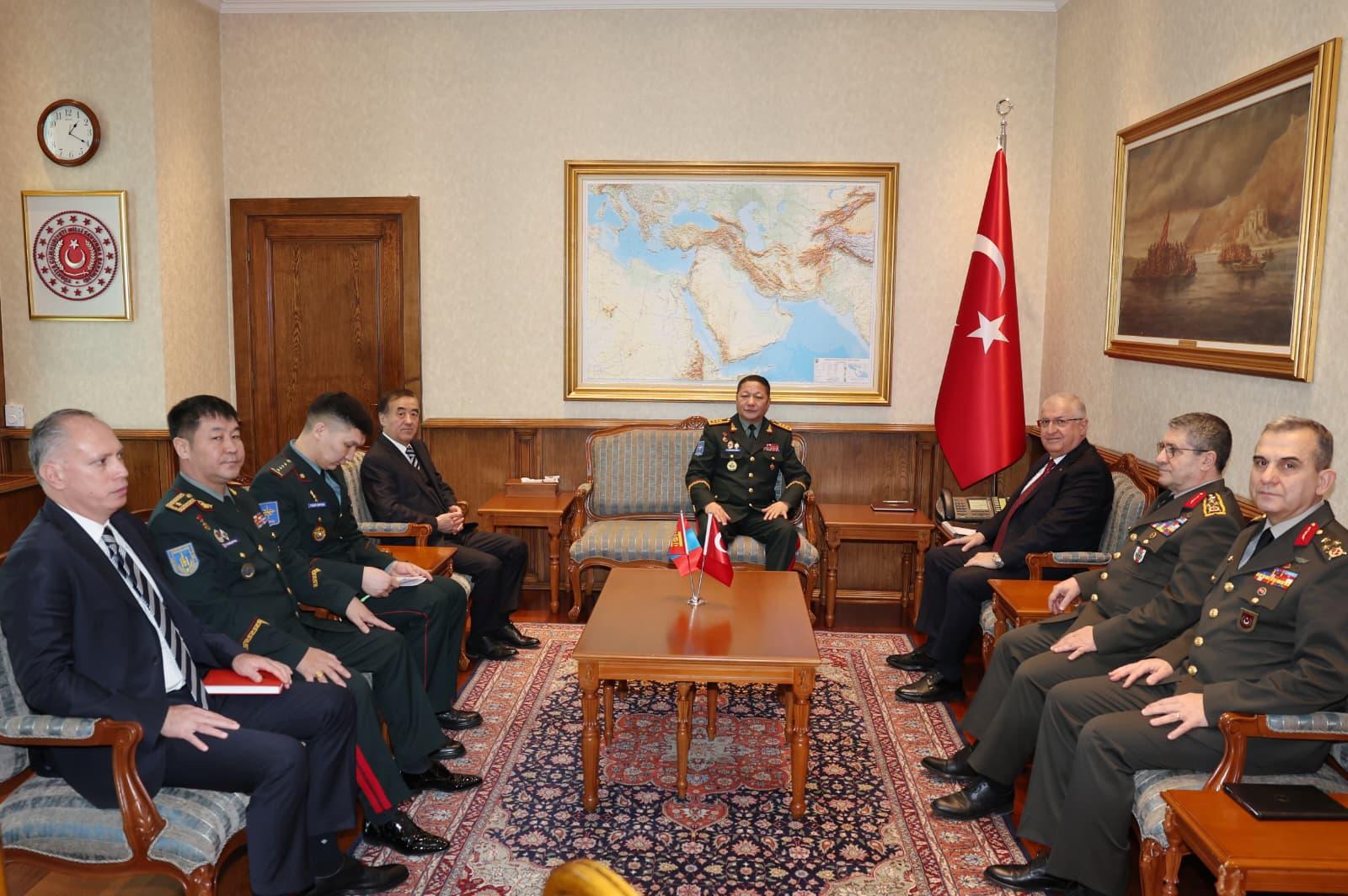 Milli Savunma Bakanı Güler, Moğolistan Genelkurmay Başkanı Sunrev’i Kabul Etti