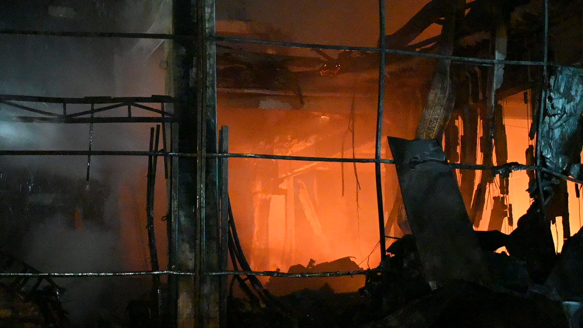 Kırıkkale’deki Kimya Fabrikası Yangını 10 Saatin Ardından Kontrol Altına Alındı