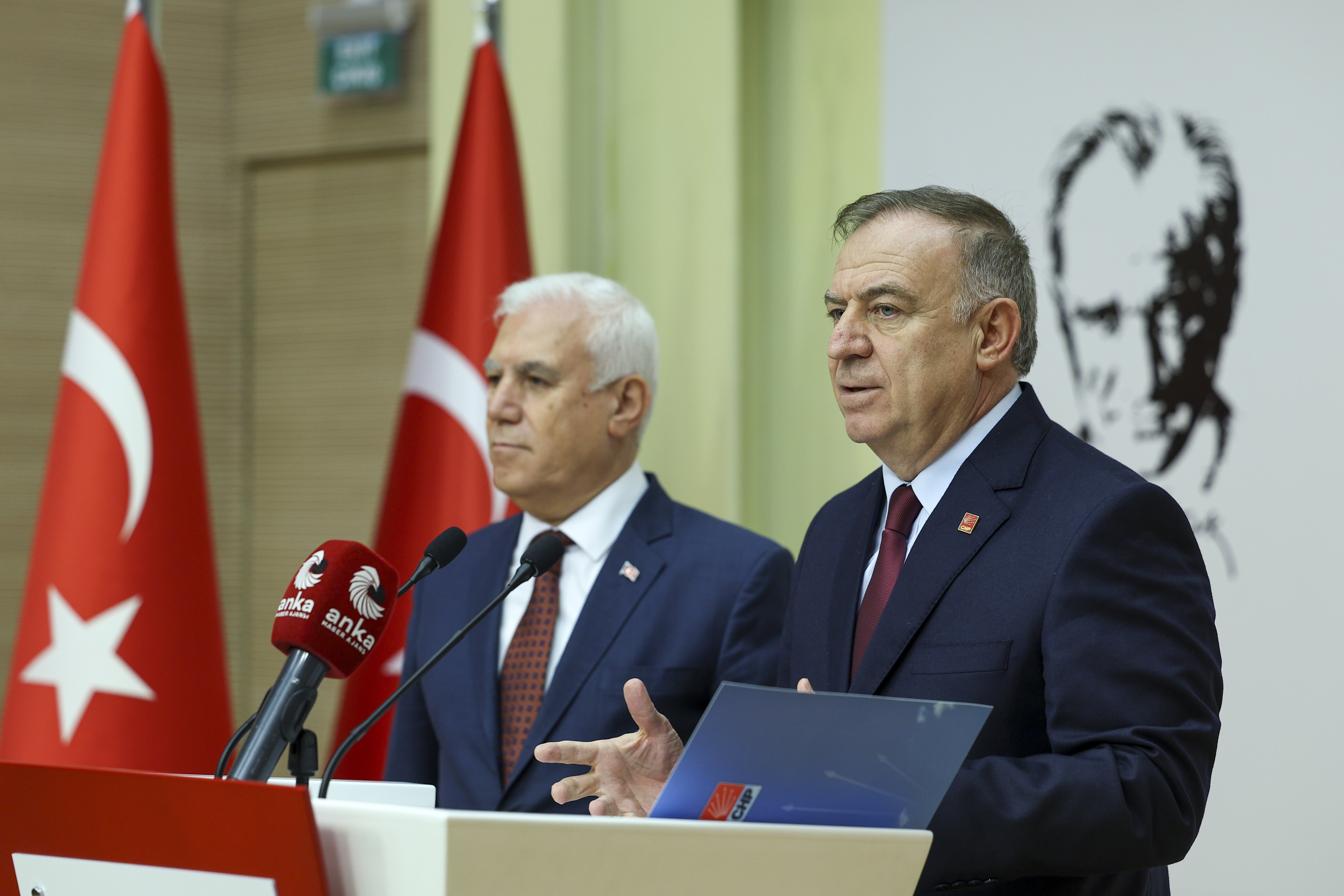 CHP'li Gökan Zeybek, Vakıflar Genel