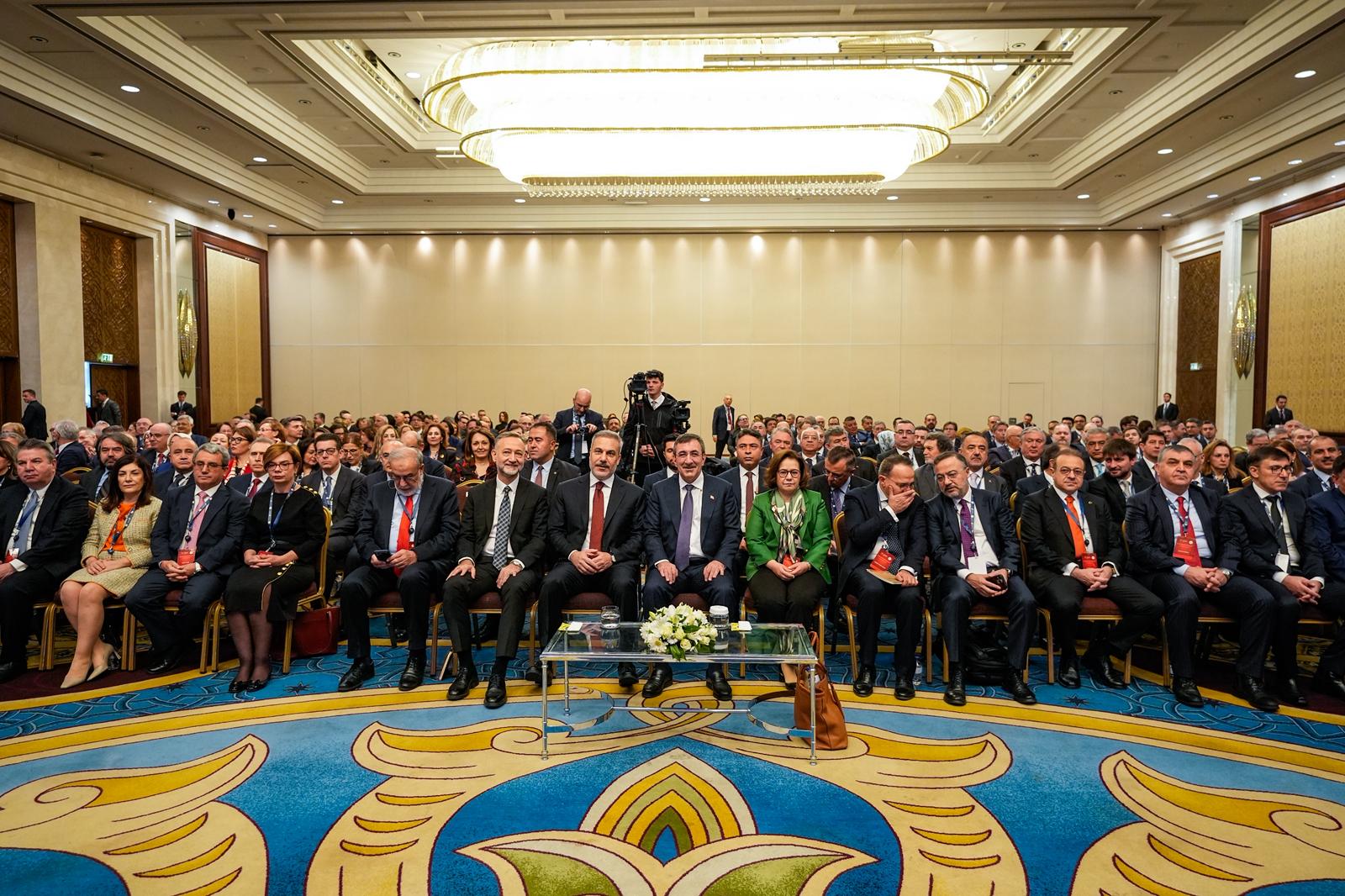 Cumhurbaşkanı Yardımcısı Cevdet Yılmaz, Büyükelçiler