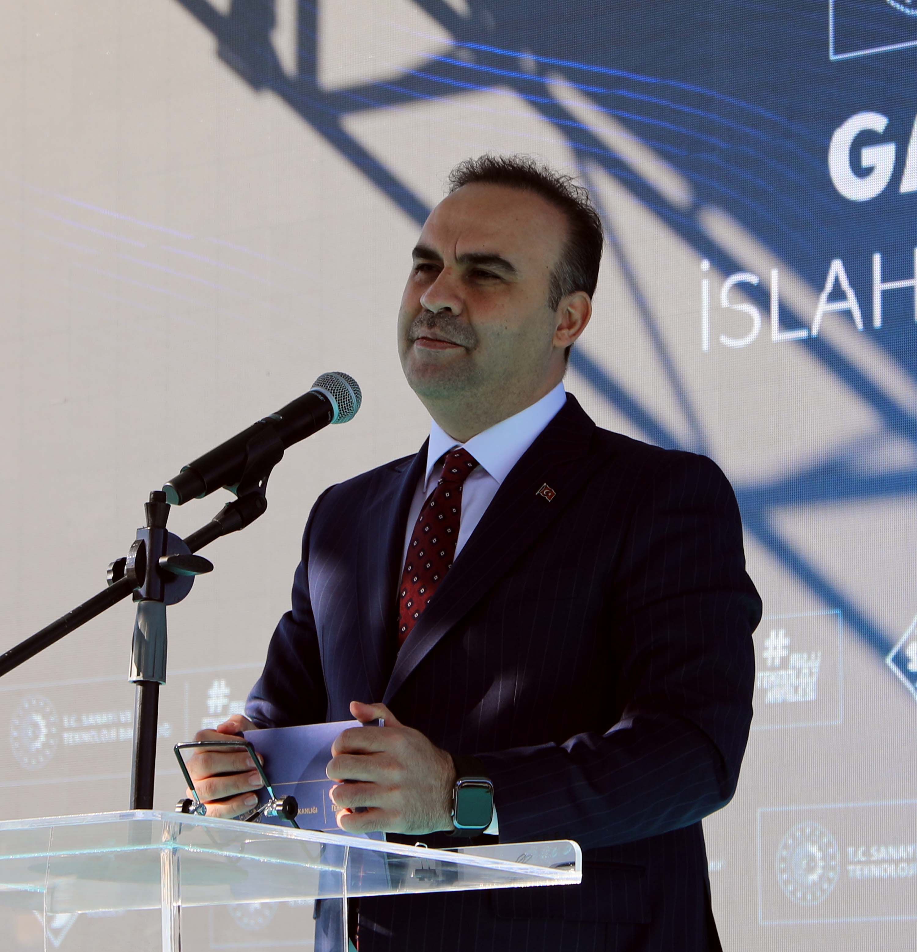 Sanayi ve Teknoloji Bakanı Mehmet