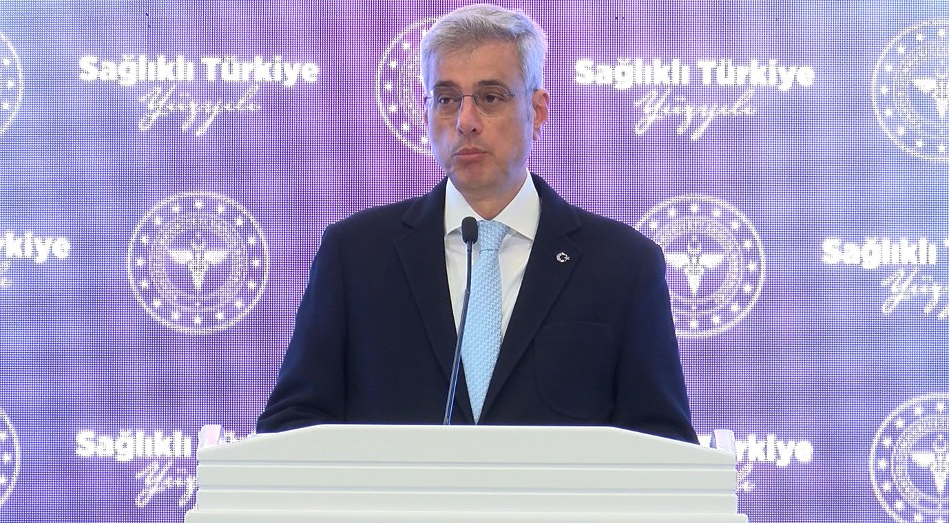 Sağlık Bakanı Kemal Memişoğlu, ambulans