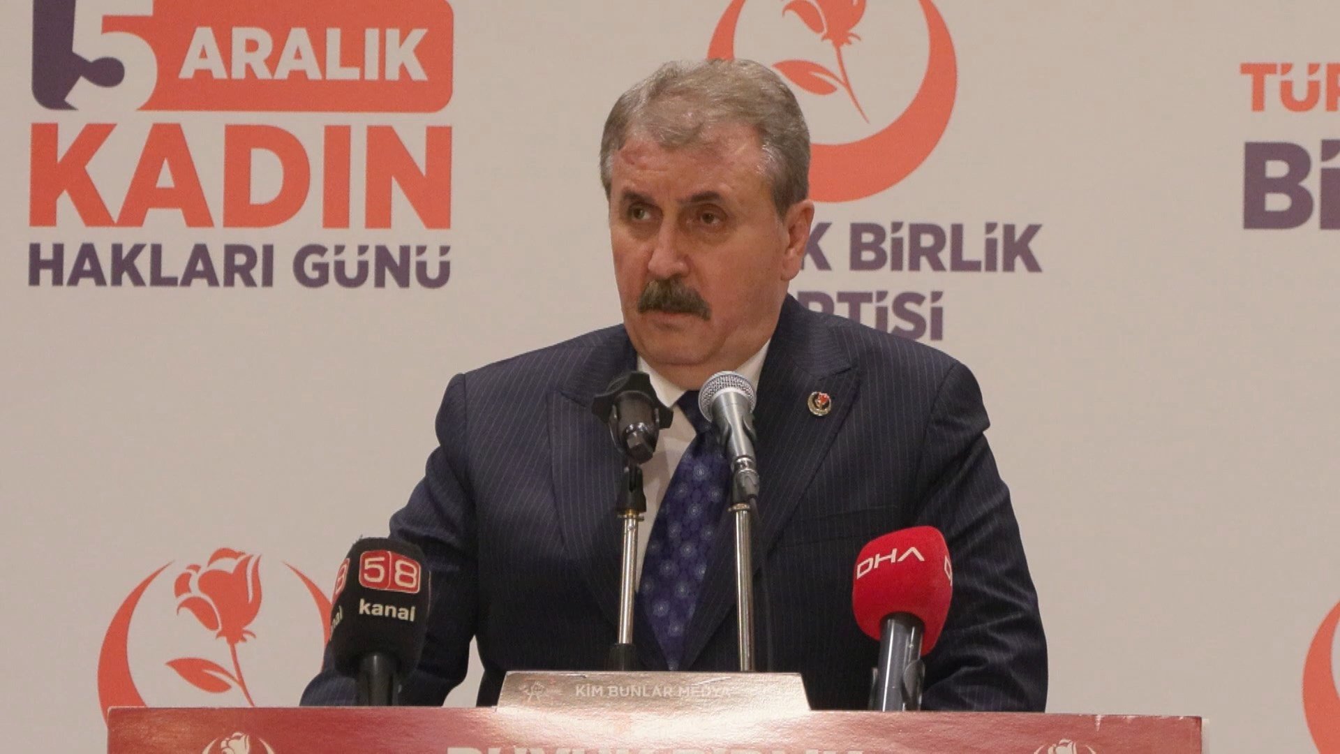 BBP Lideri Destici’den Çarpıcı Çağrı: Türkiye’de Kadın Üniversiteleri ve Hastaneleri Kurulsun!