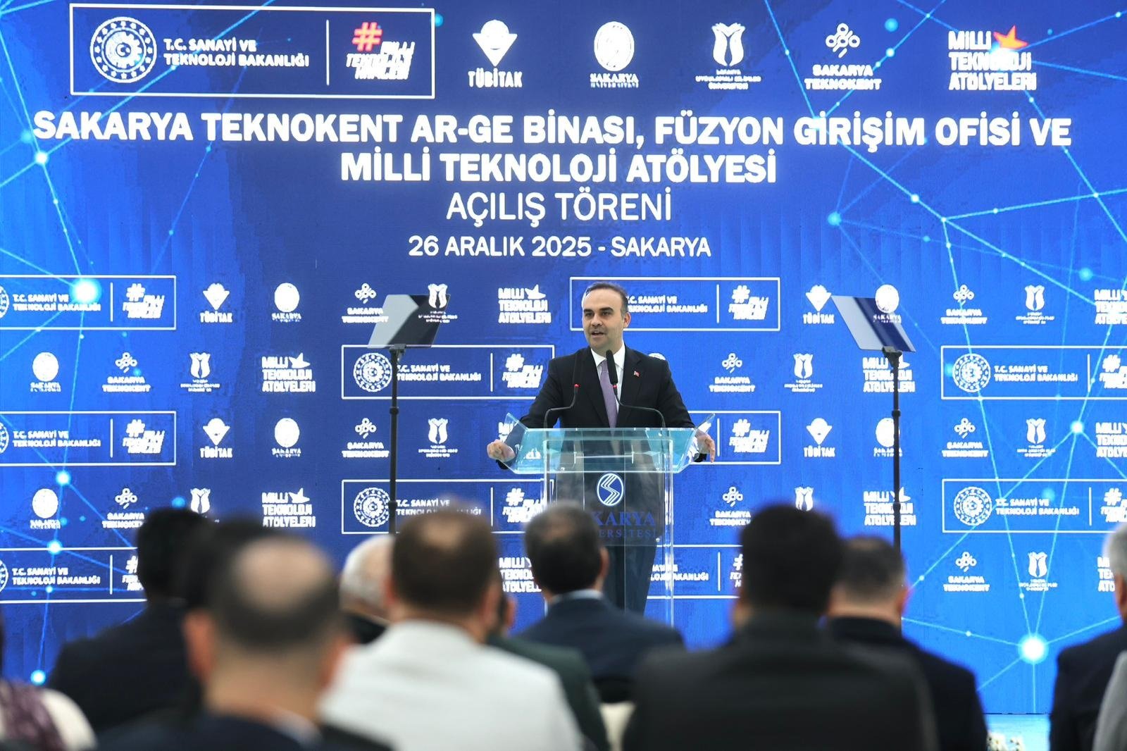 Sanayi ve Teknoloji Bakanı Mehmet