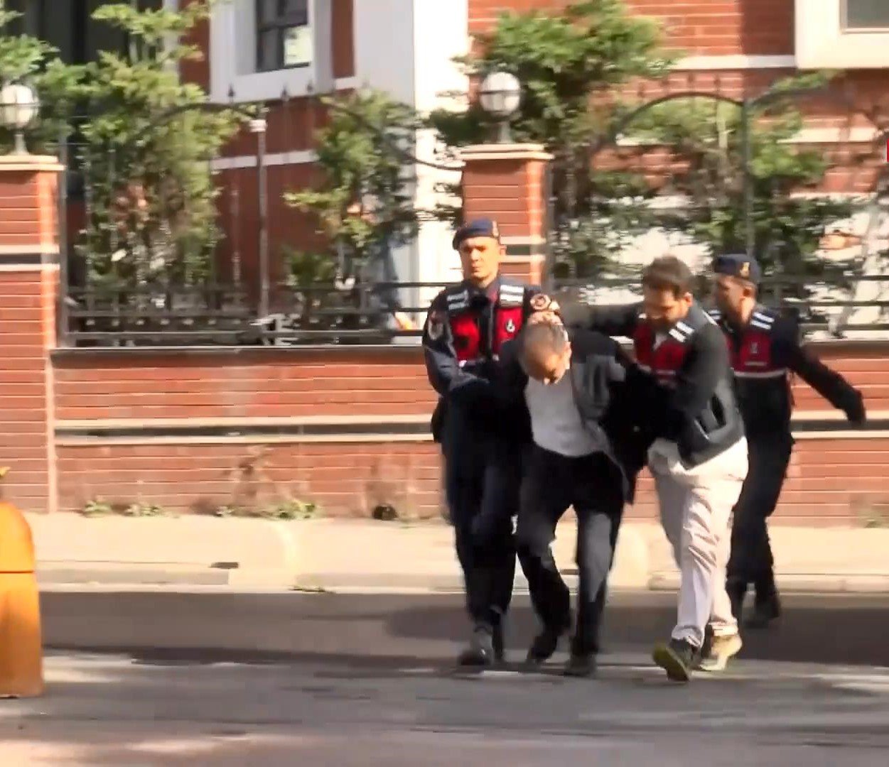 Yenidoğan Çetesi davasında 13'ü tutuklu