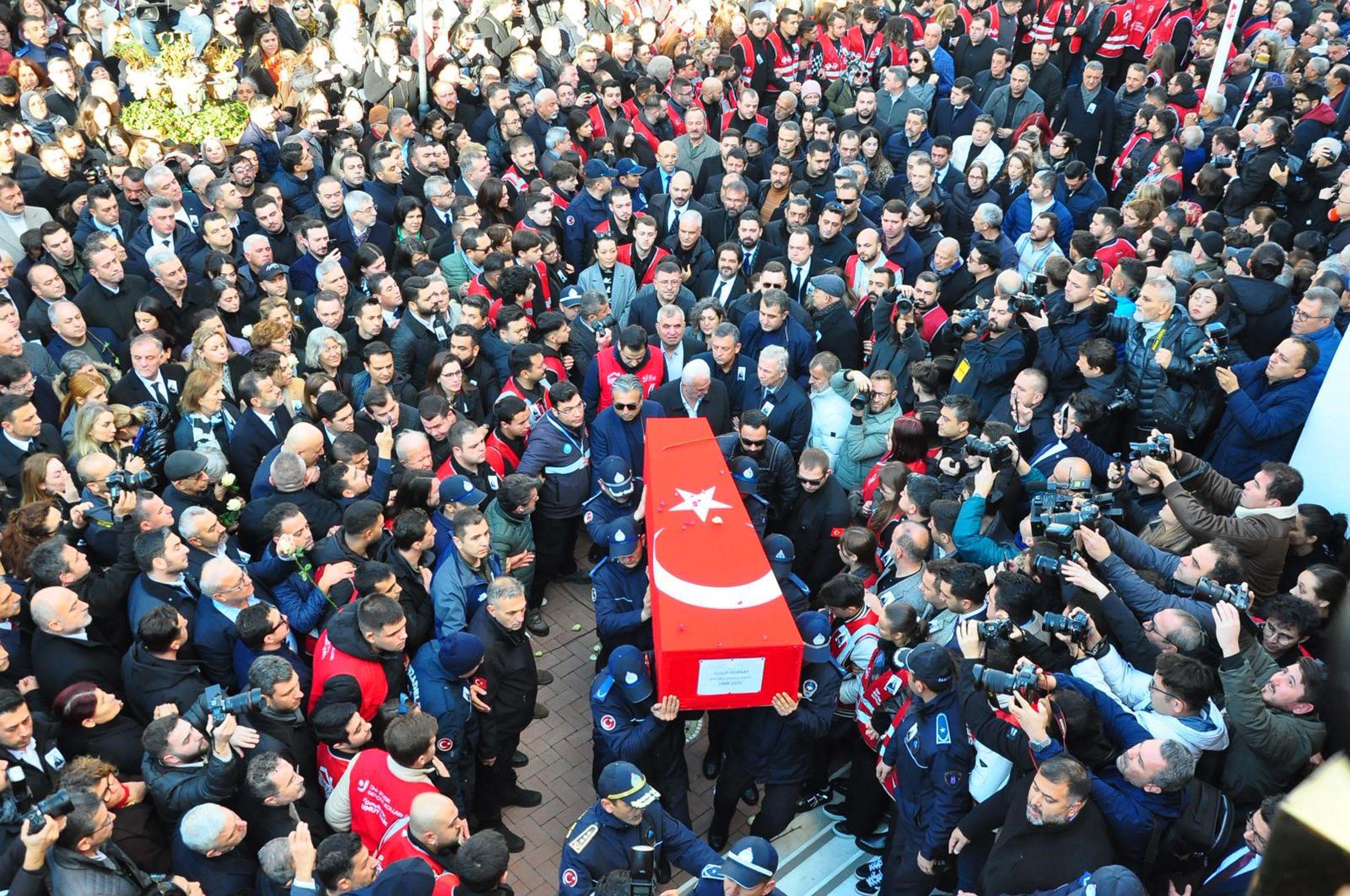 Şehzadeler Belediye Başkanı Gülşah Durbay Son Yolculuğuna Uğurlandı