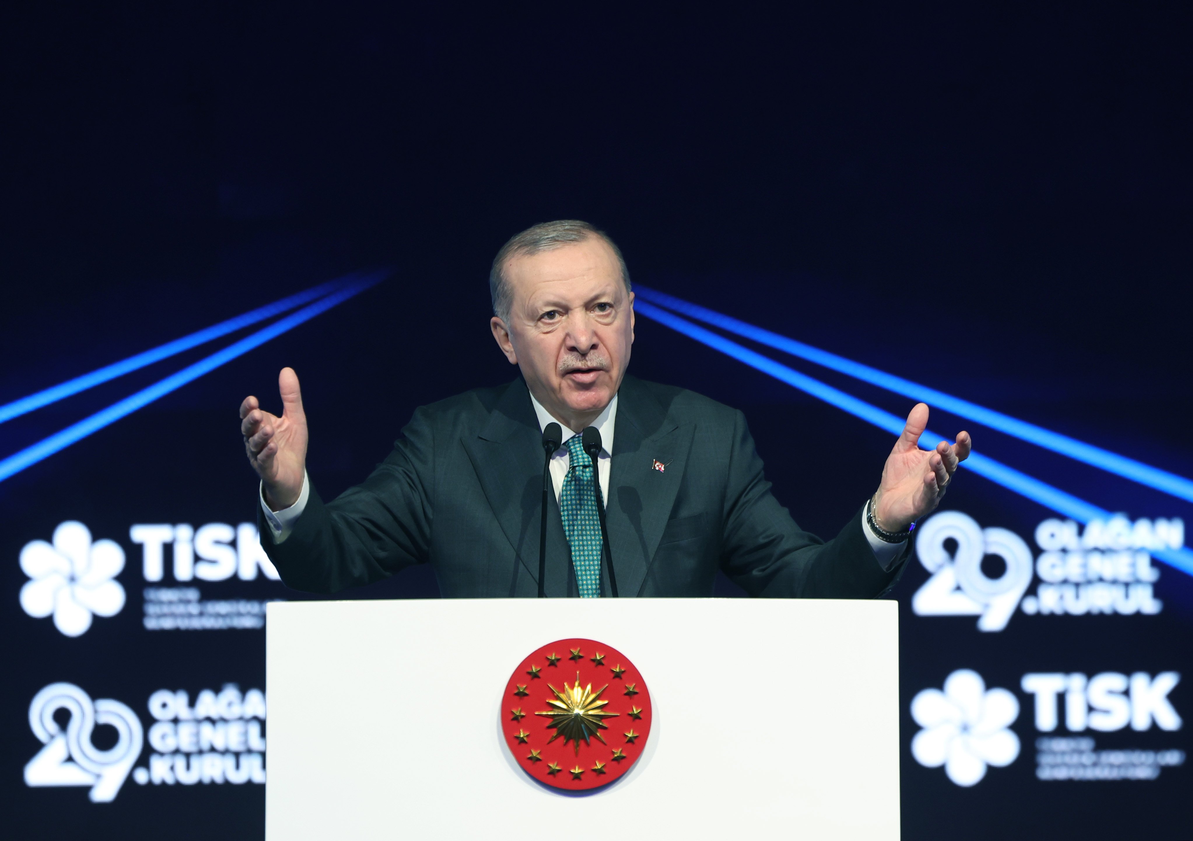 Cumhurbaşkanı Erdoğan’dan TİSK’e Asgari Ücret Çağrısı: ‘Ellerinizi Taşın Altına Koyun’