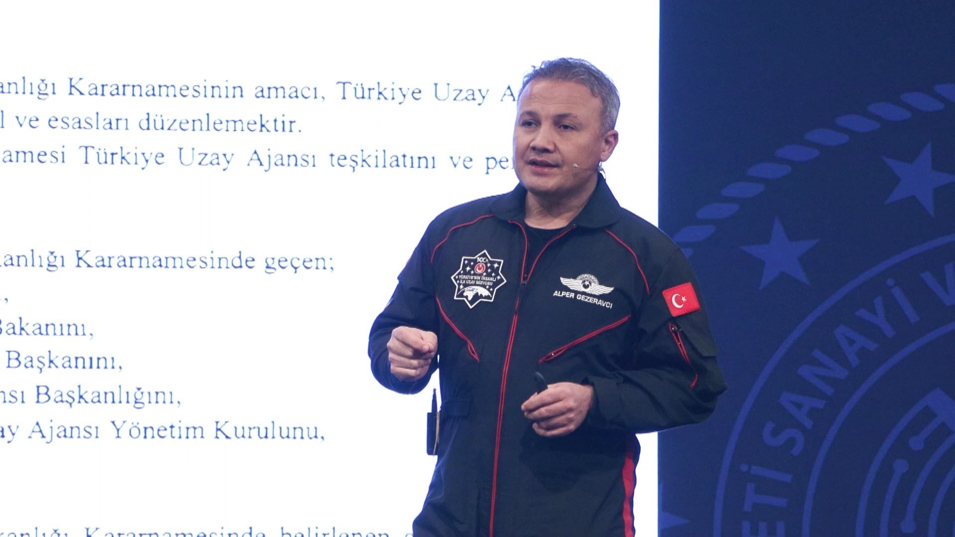 Türkiye'nin ilk astronotu Alper Gezeravcı,