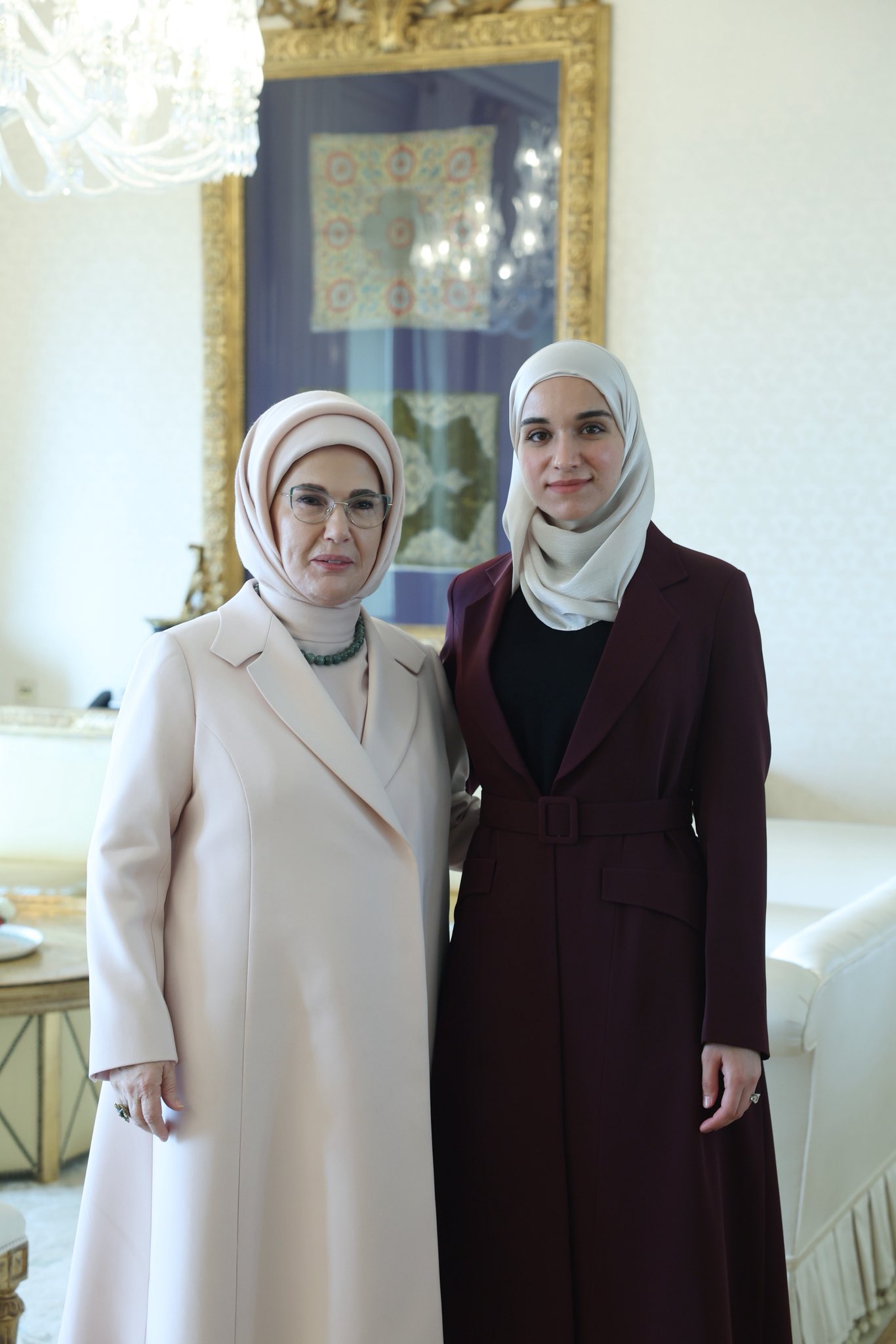 Emine Erdoğan’dan Suriye’ye Barış Mesajı: Latife El Durubi ile İstanbul’da Görüştü