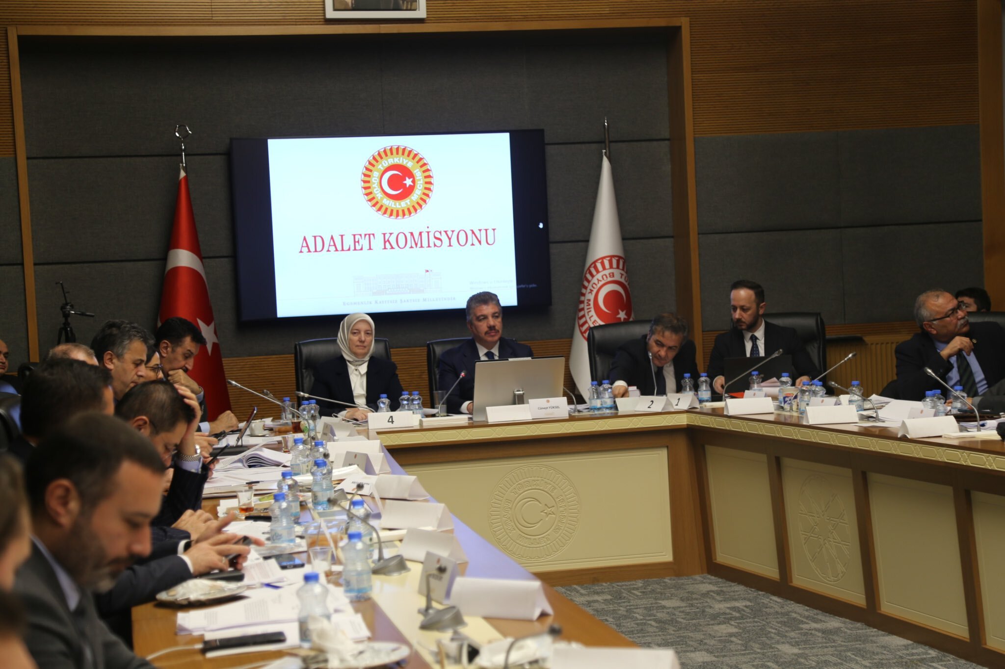 TBMM Komisyonundan Kritik Adım: 11. Yargı Paketi Kabul Edildi, Cezalar Ağırlaşıyor!