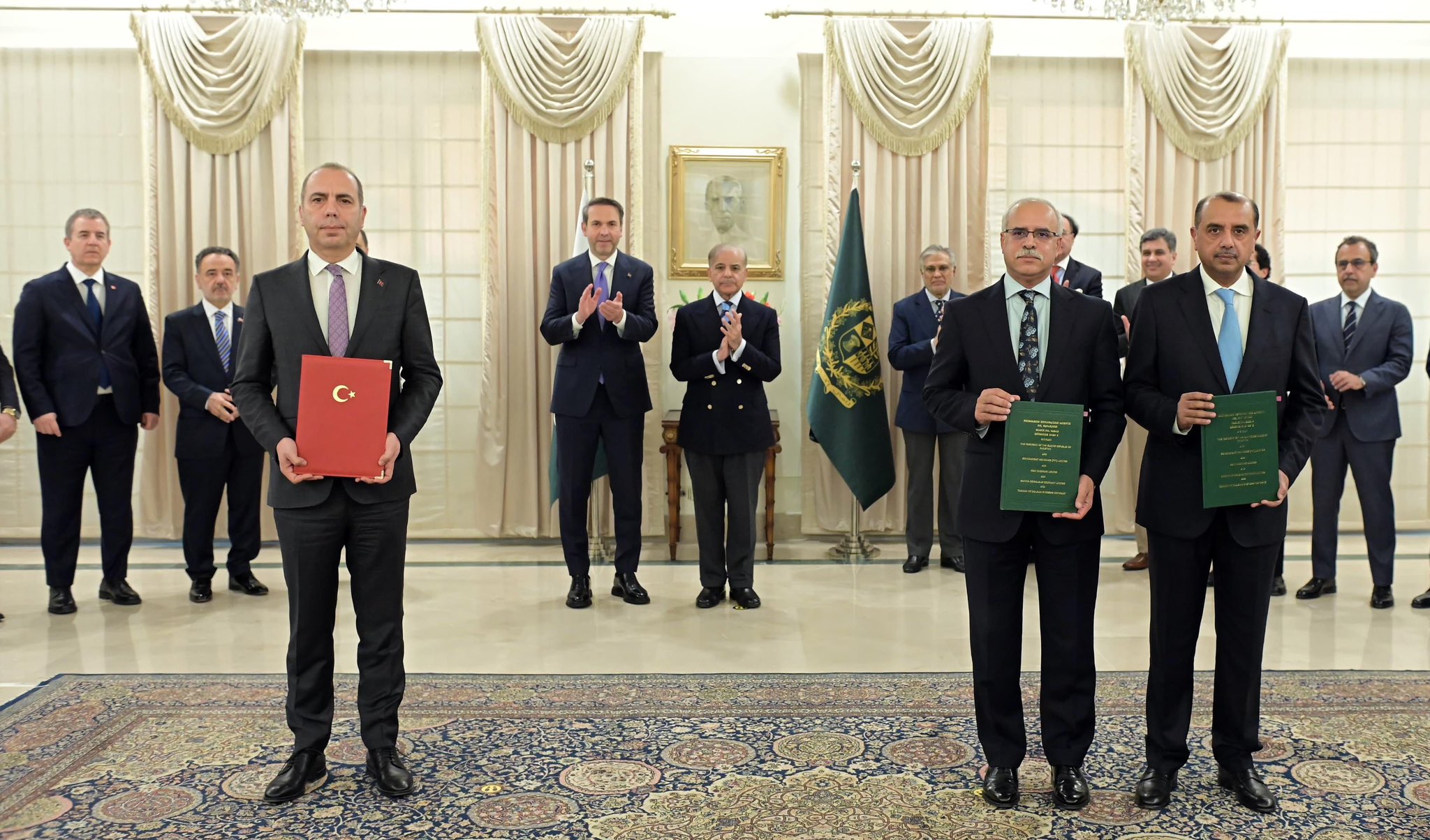 Enerji Bakanı Alparslan Bayraktar, TPAO'nun