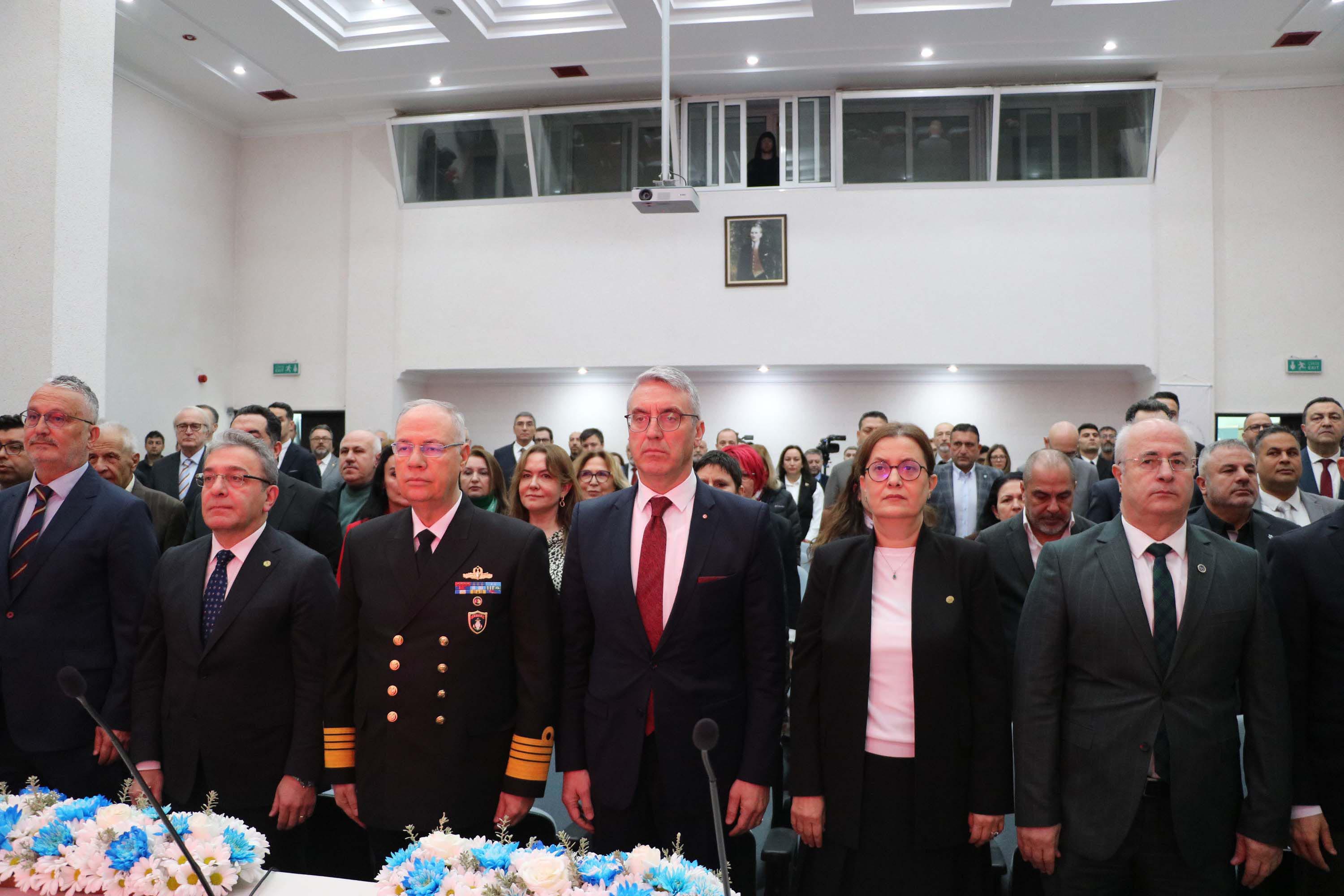 Donanma Komutanı Oramiral Kadir Yıldız,