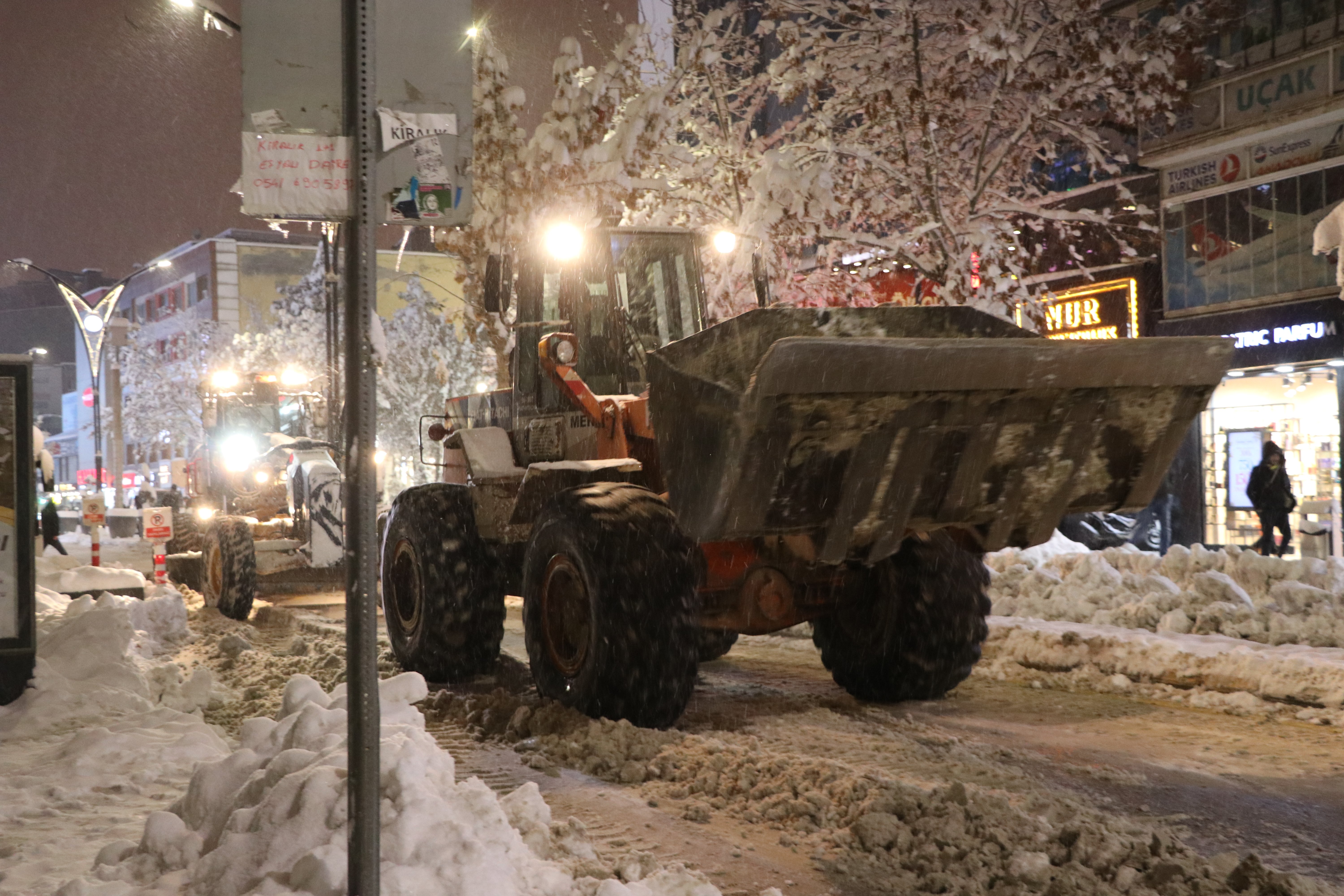 Van'da etkili olan kar yağışı