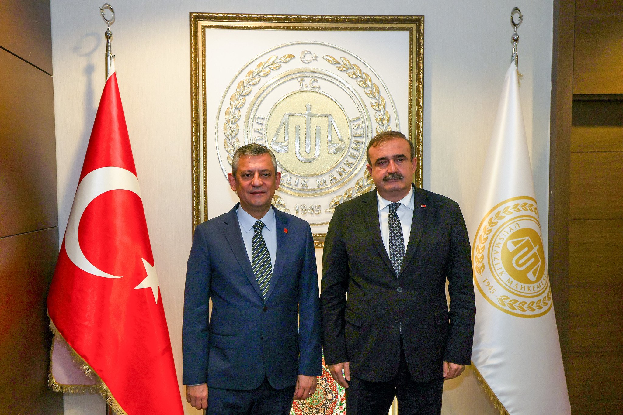 Özgür Özel’den Yargı Bağımsızlığı Vurgusu: Uyuşmazlık Mahkemesi Başkanı Güleç’i Ziyaret Etti